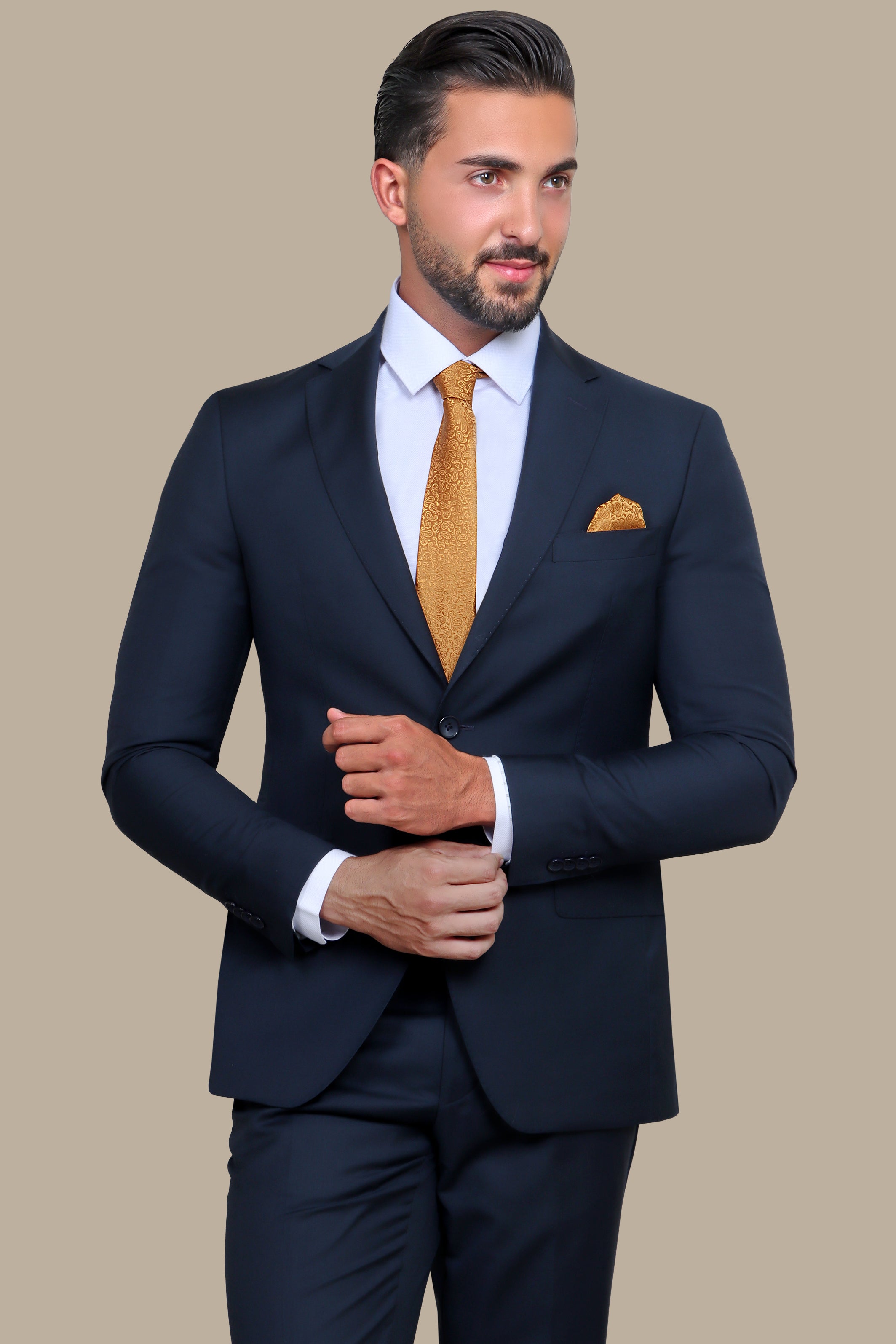 Timeless Dark Navy Notch Lapel Suit: Your Classic Wardrobe Staple