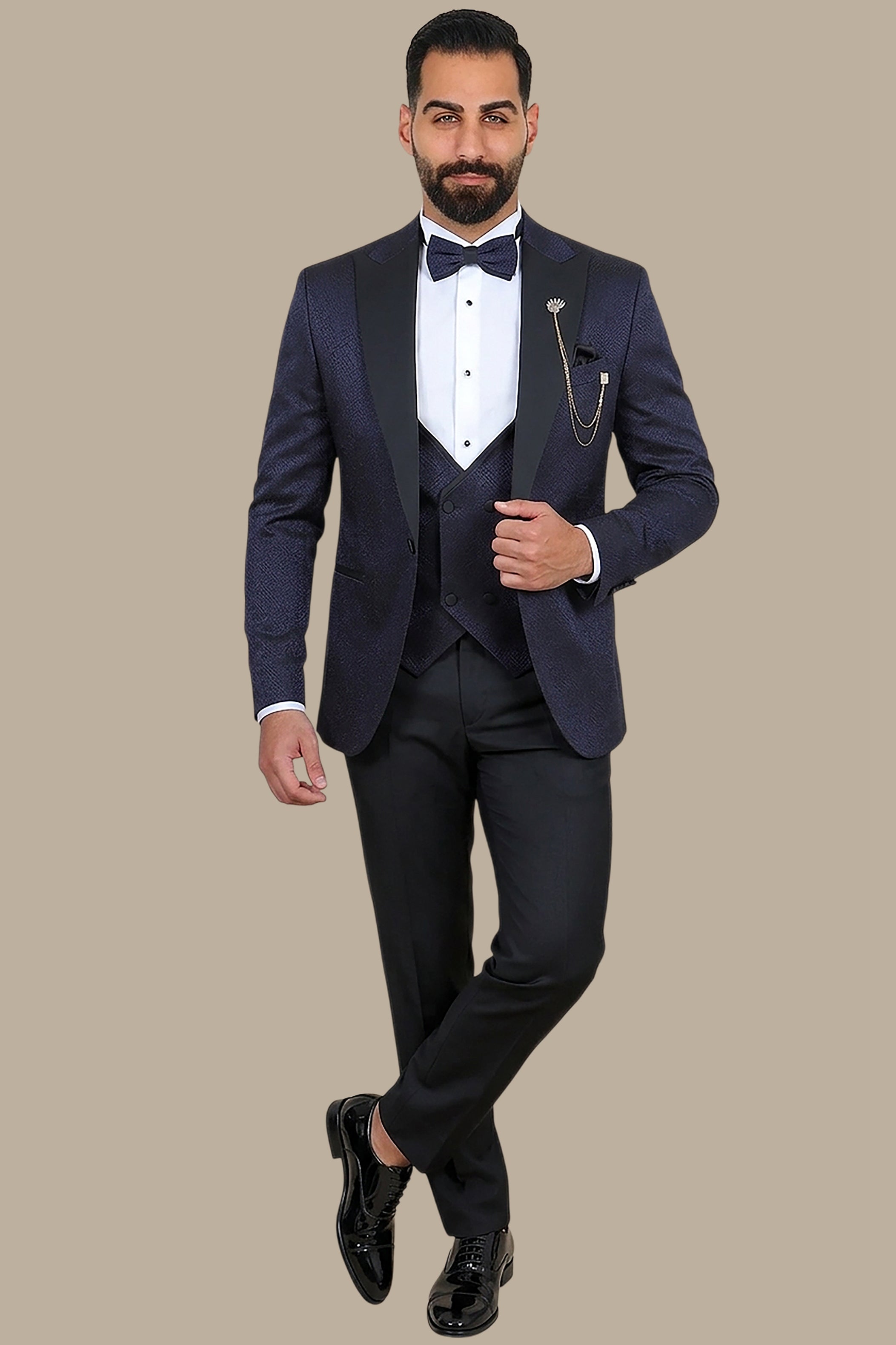 Navy Elegance: Tuxedo Peak Pattern in 4-Piece Shiny Set