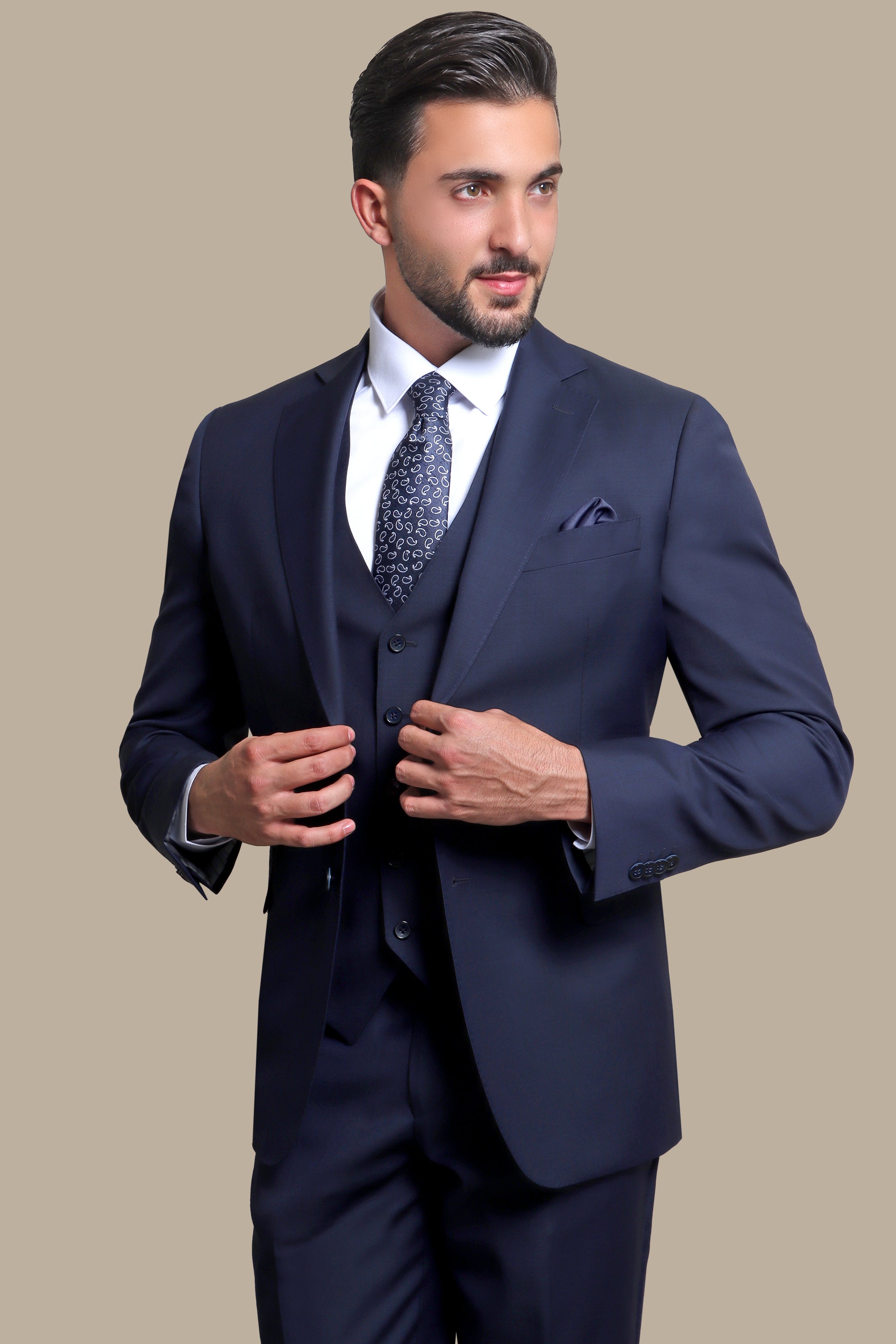 Refined Warmth: Navy Wool Notch Fila Fil 3-Piece Suit