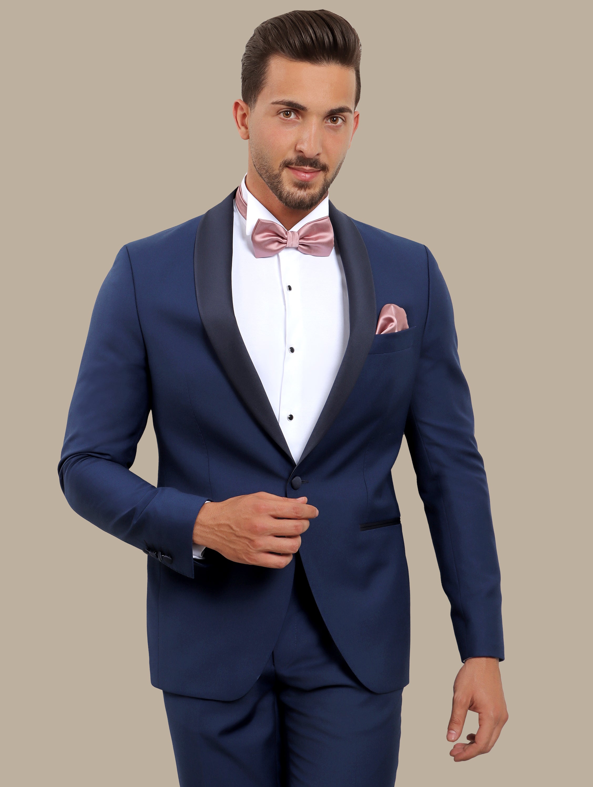 Blue Elegance: Tuxedo Plain Col Chale