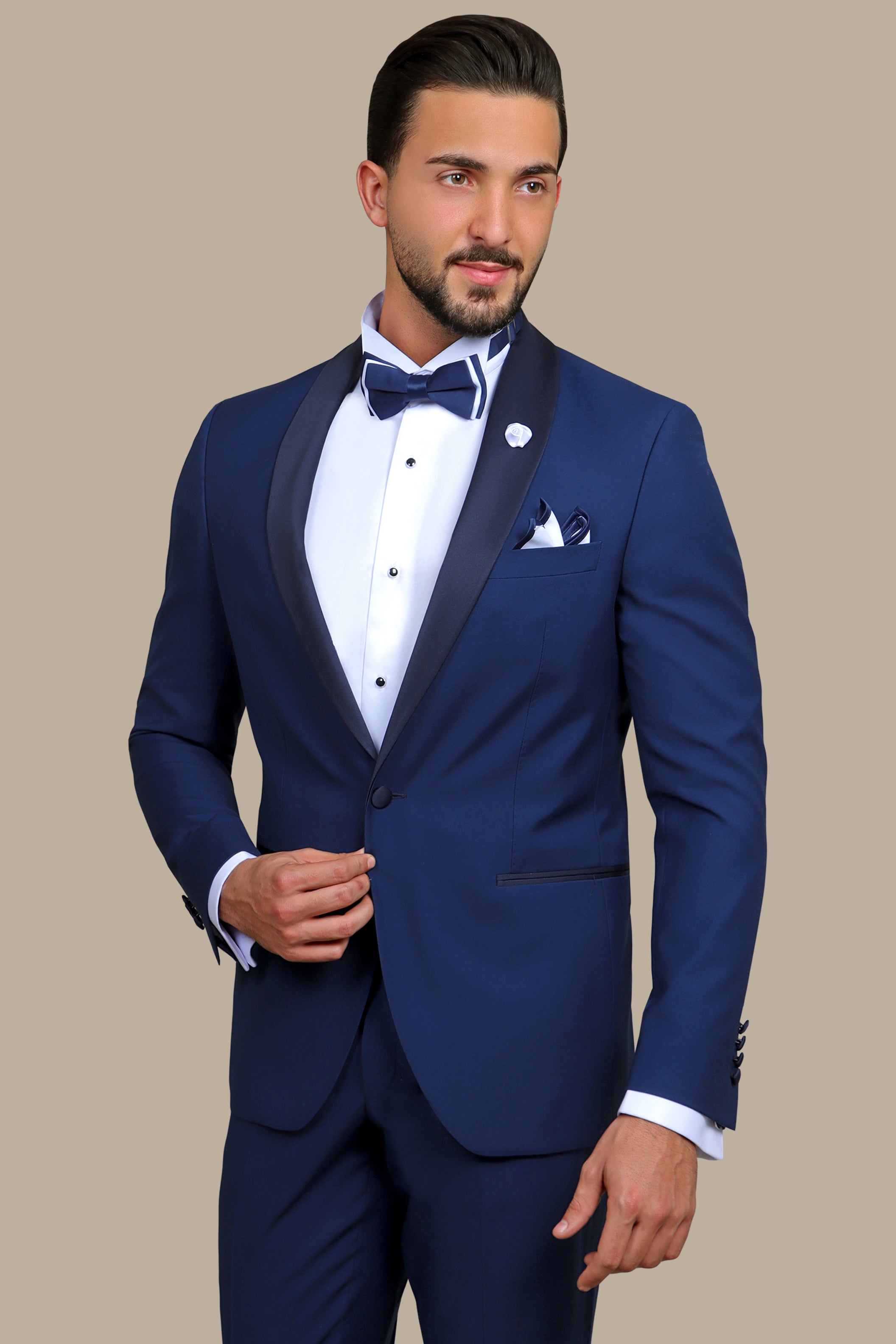Blue Elegance: Tuxedo Plain Col Chale