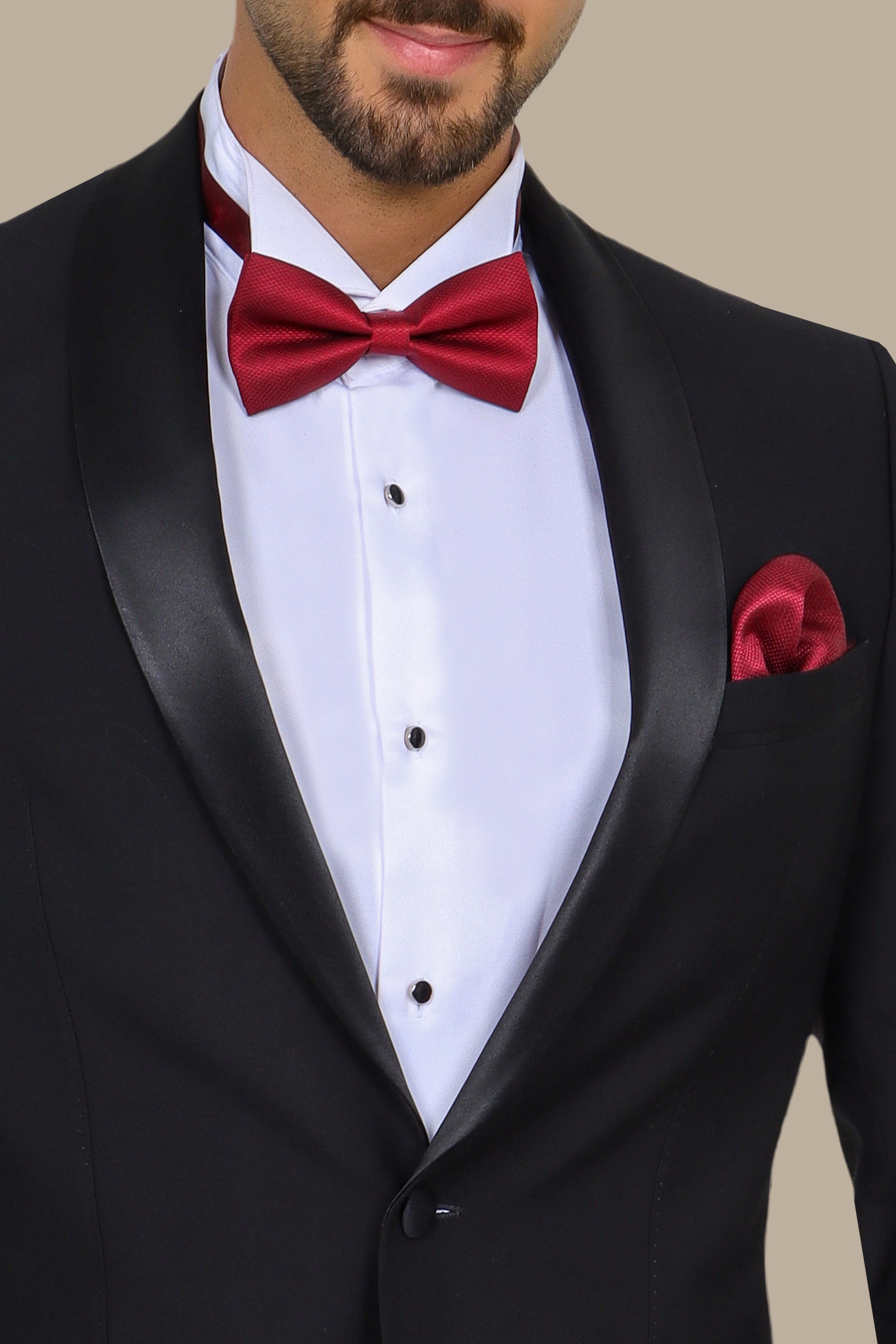 Black Elegance: Tuxedo Plain Col Chale