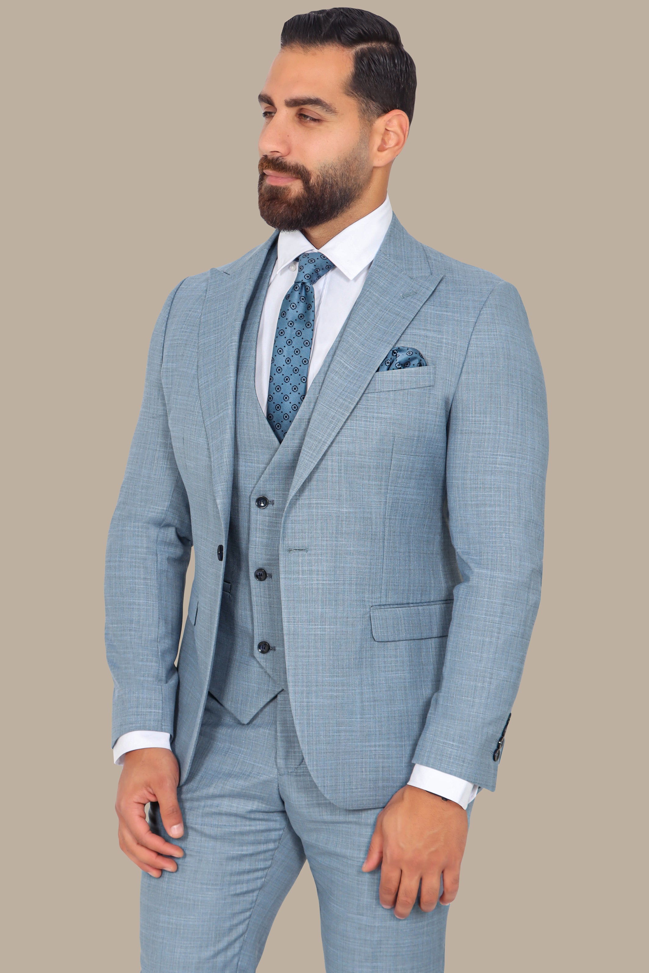 Light Blue 3-Piece Suit with Fila Fil Peak Lapel