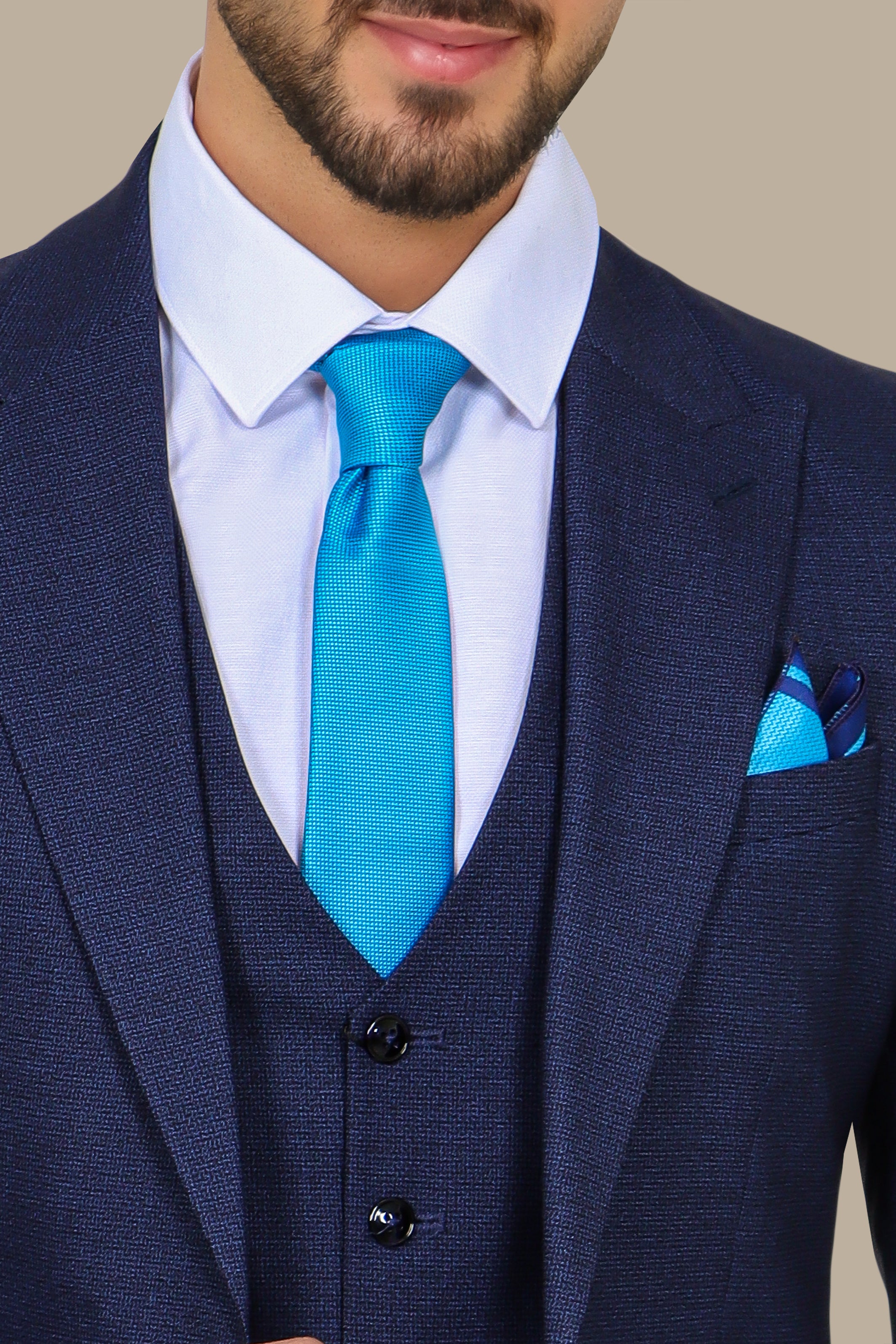 Sharp Checks: 3-Piece Navy Suit with Peak Lapel