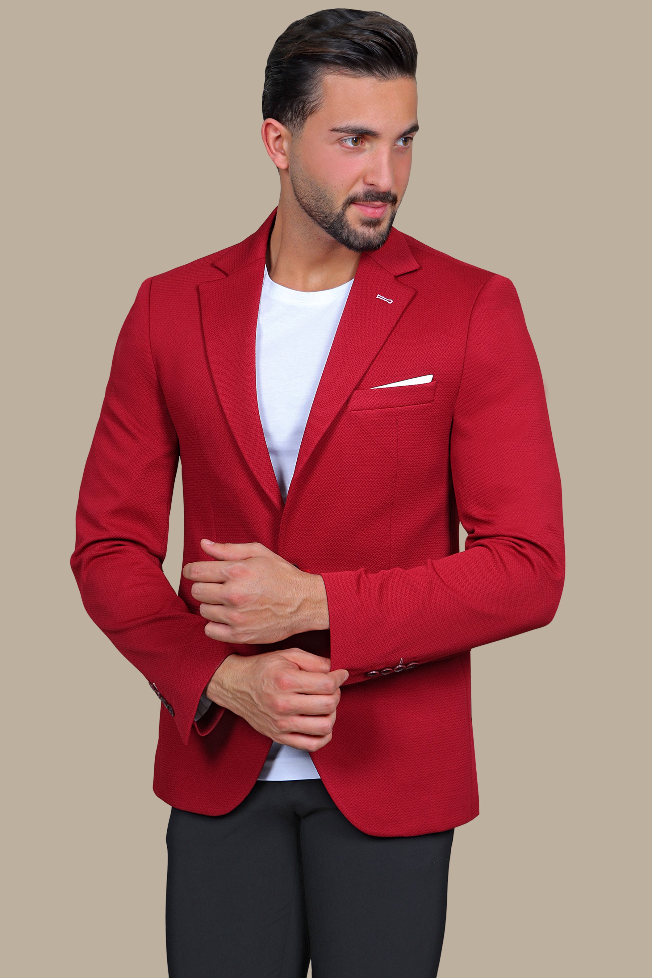 Red Notch Lapel Blazer: Bold & Structured