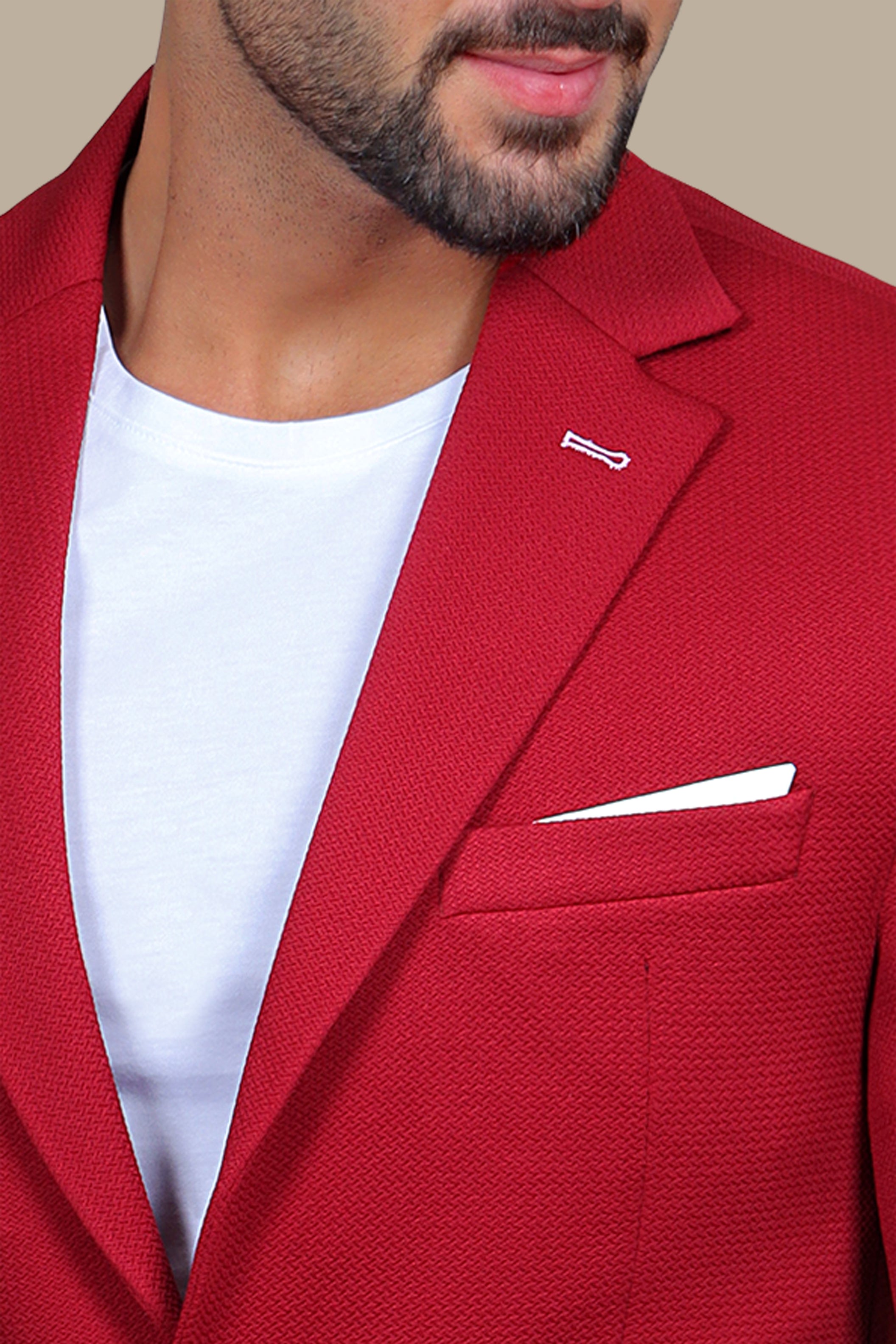 Red Notch Lapel Blazer: Bold & Structured
