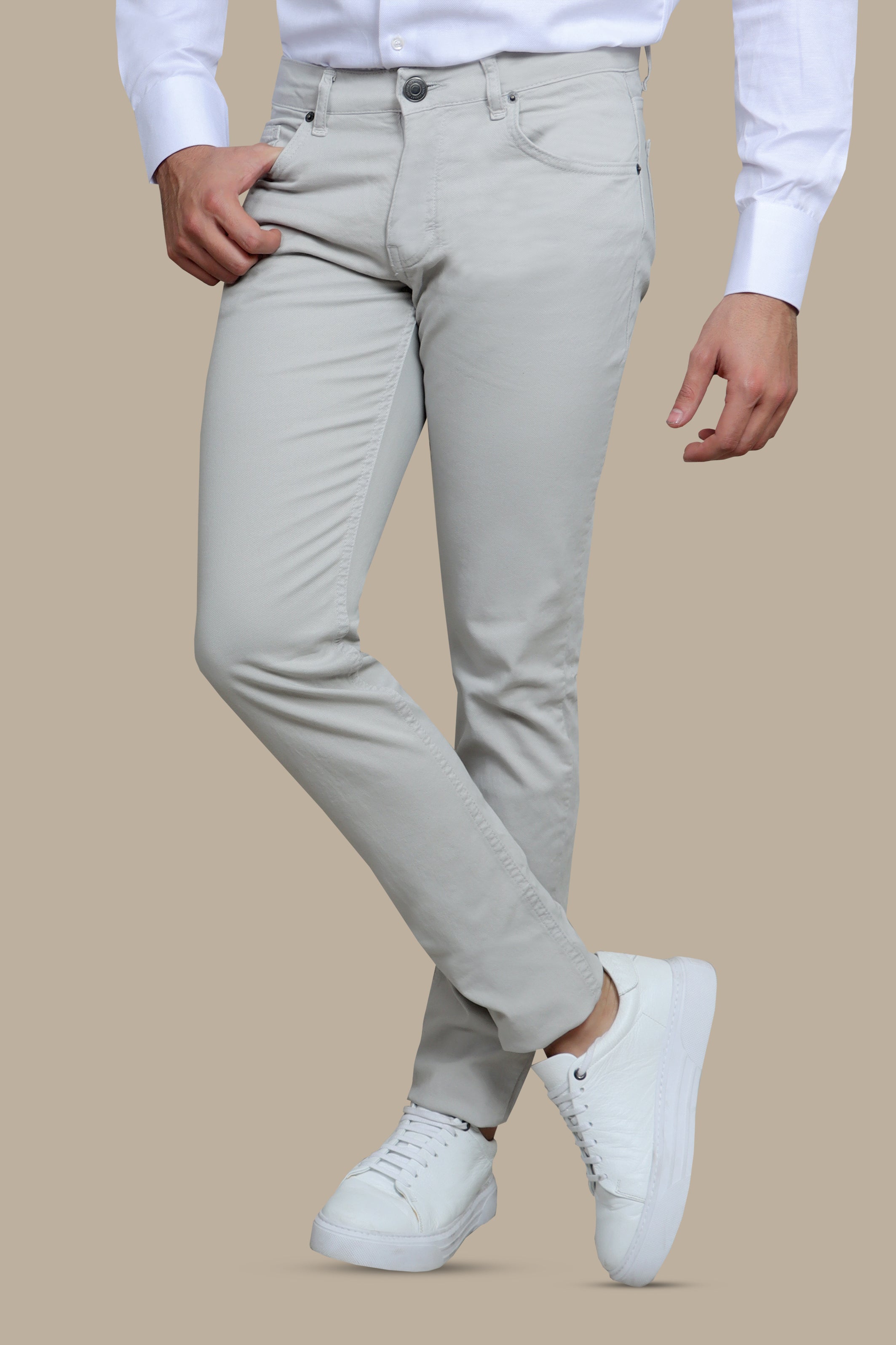 Urban Comfort: Light Gray Oxford with Five-Pocket Versatility