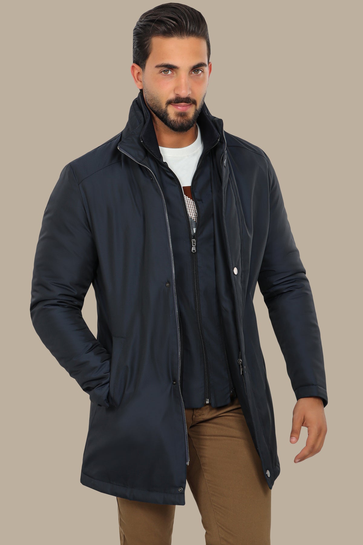Elegance: Versatile Parka with Detachable Collar for Stylish Comfort