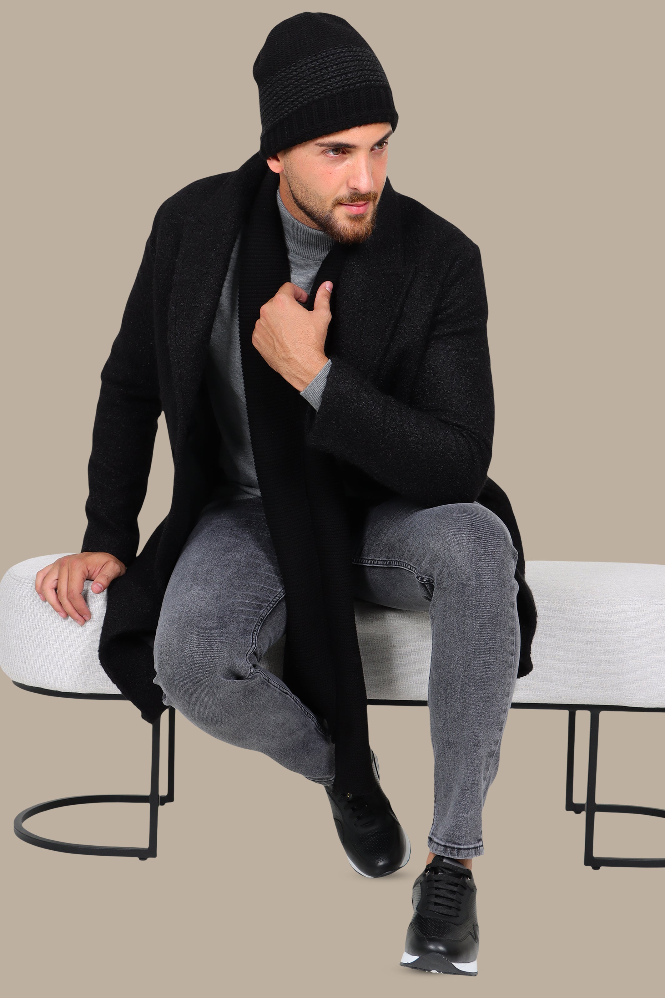 Black Oversized Wool Coat – Classic & Cozy