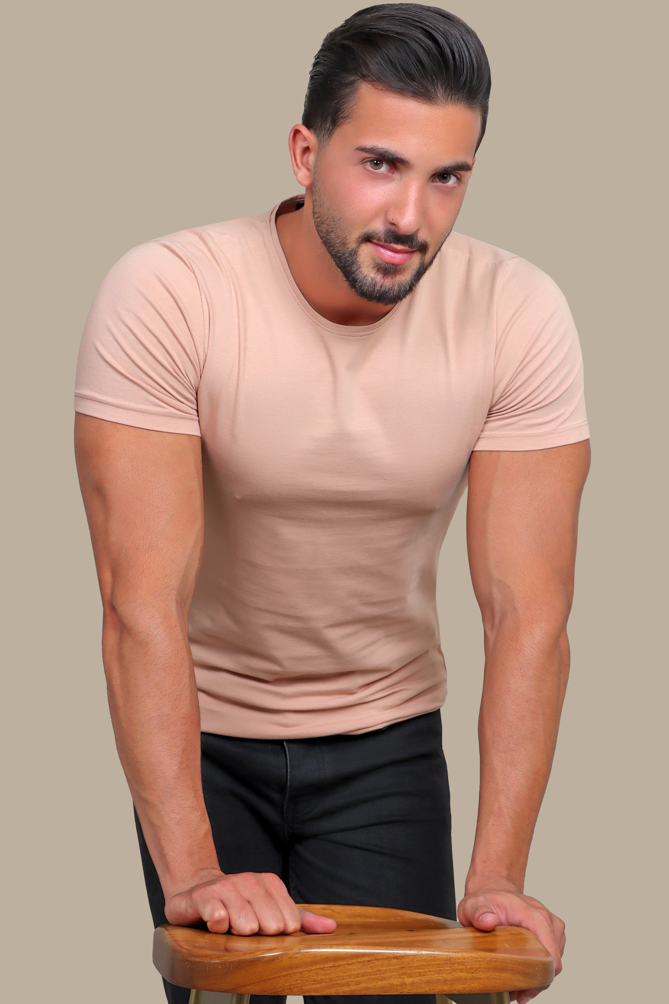 Somo Breeze: Short Sleeve Comfort in Basic Round Neck Splendor