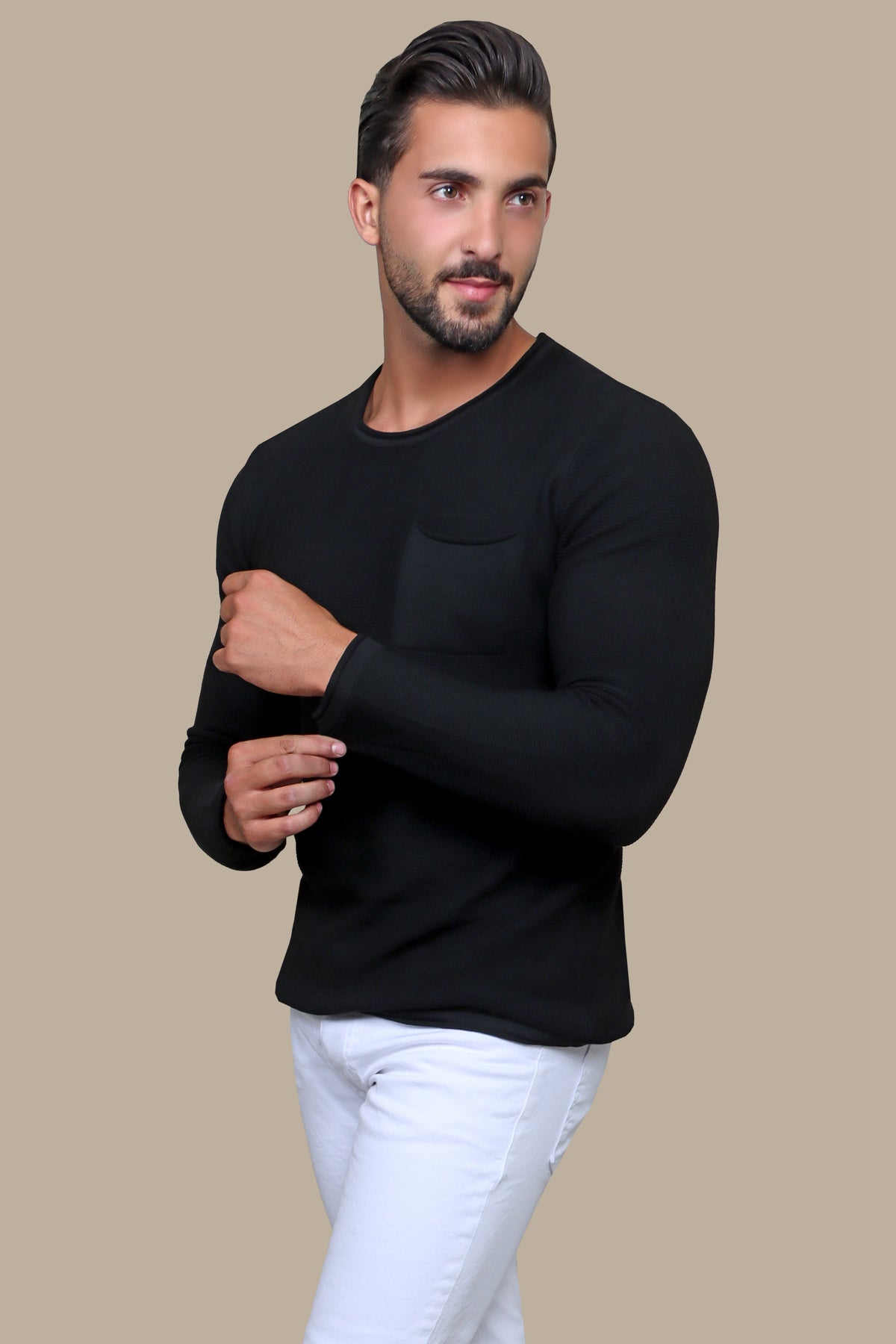 Comfort: Cozy Up in Style with our Ribbed Sweater Featuring Chic Pockets