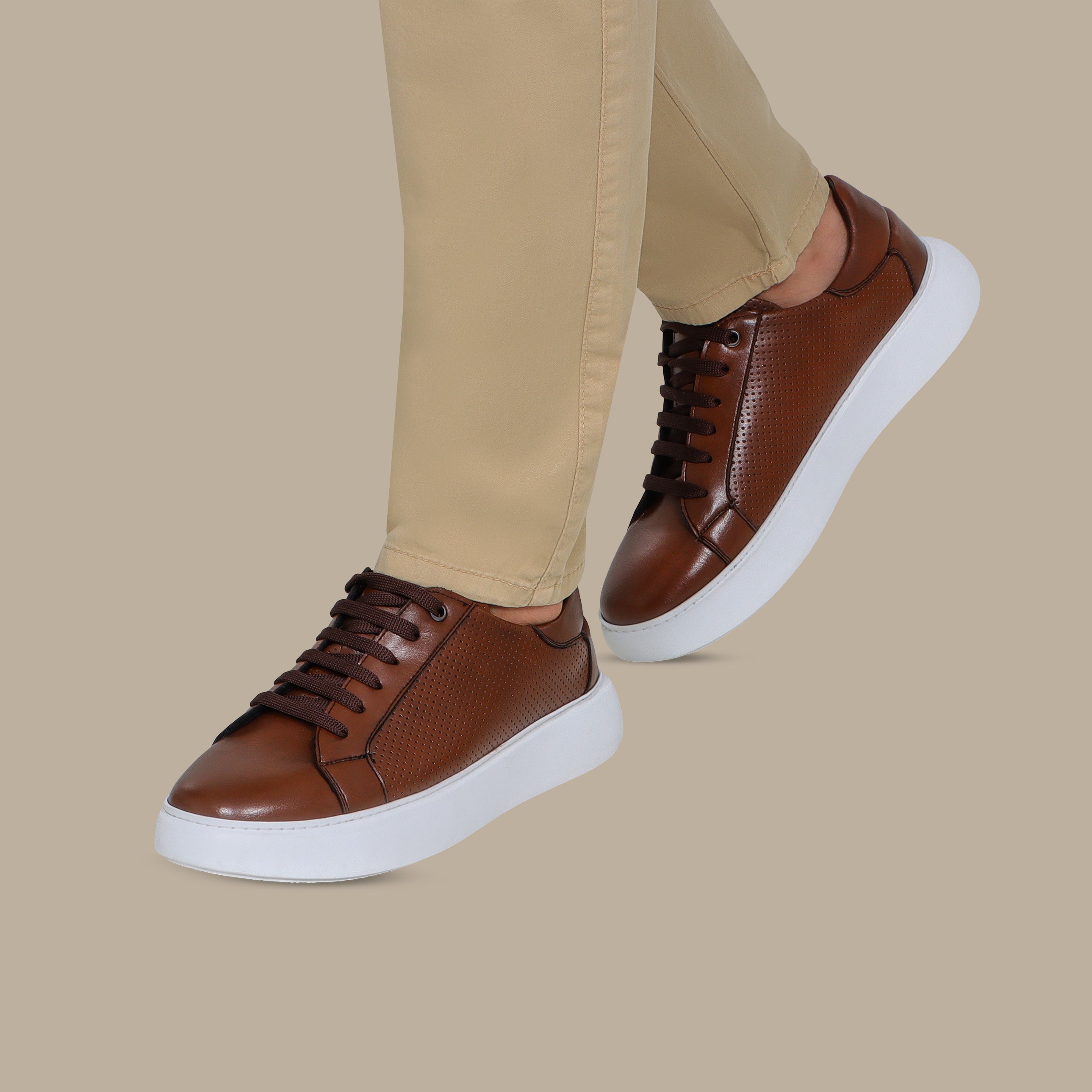 Havane Dotted Trainers with Textured Finish
