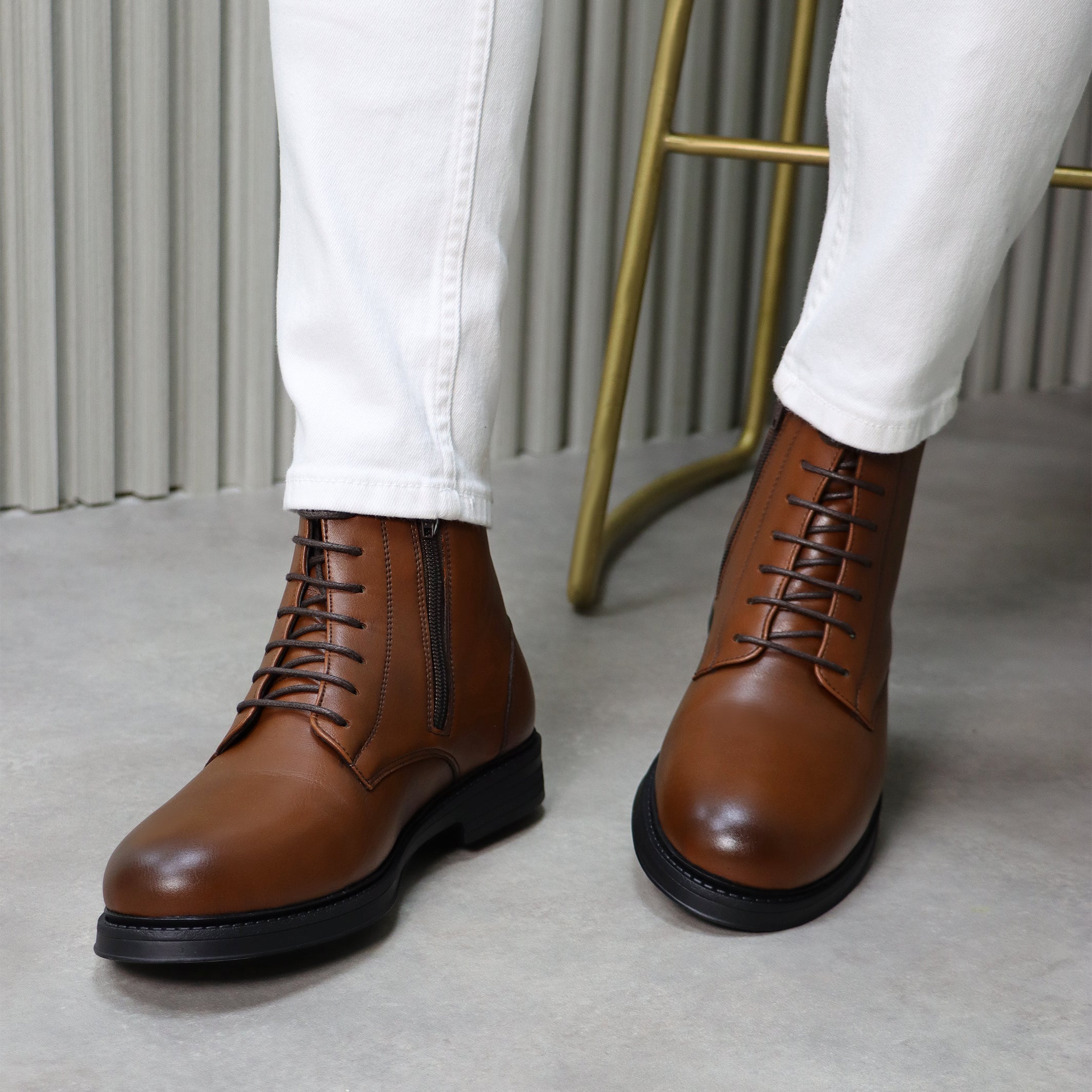 Classic Havane Lace-Up Ankle Boot