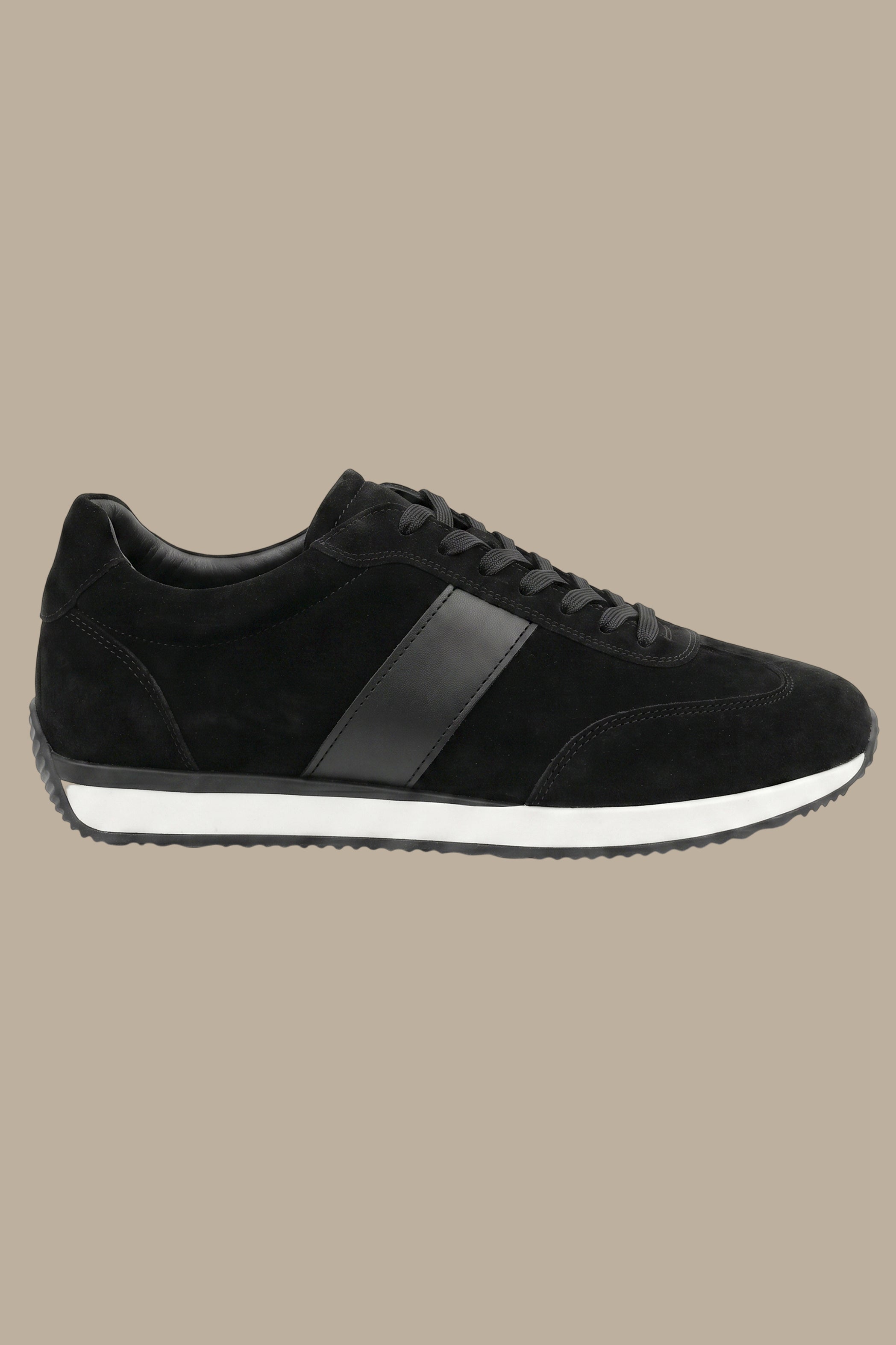 Urban Stride Black Running Shoes