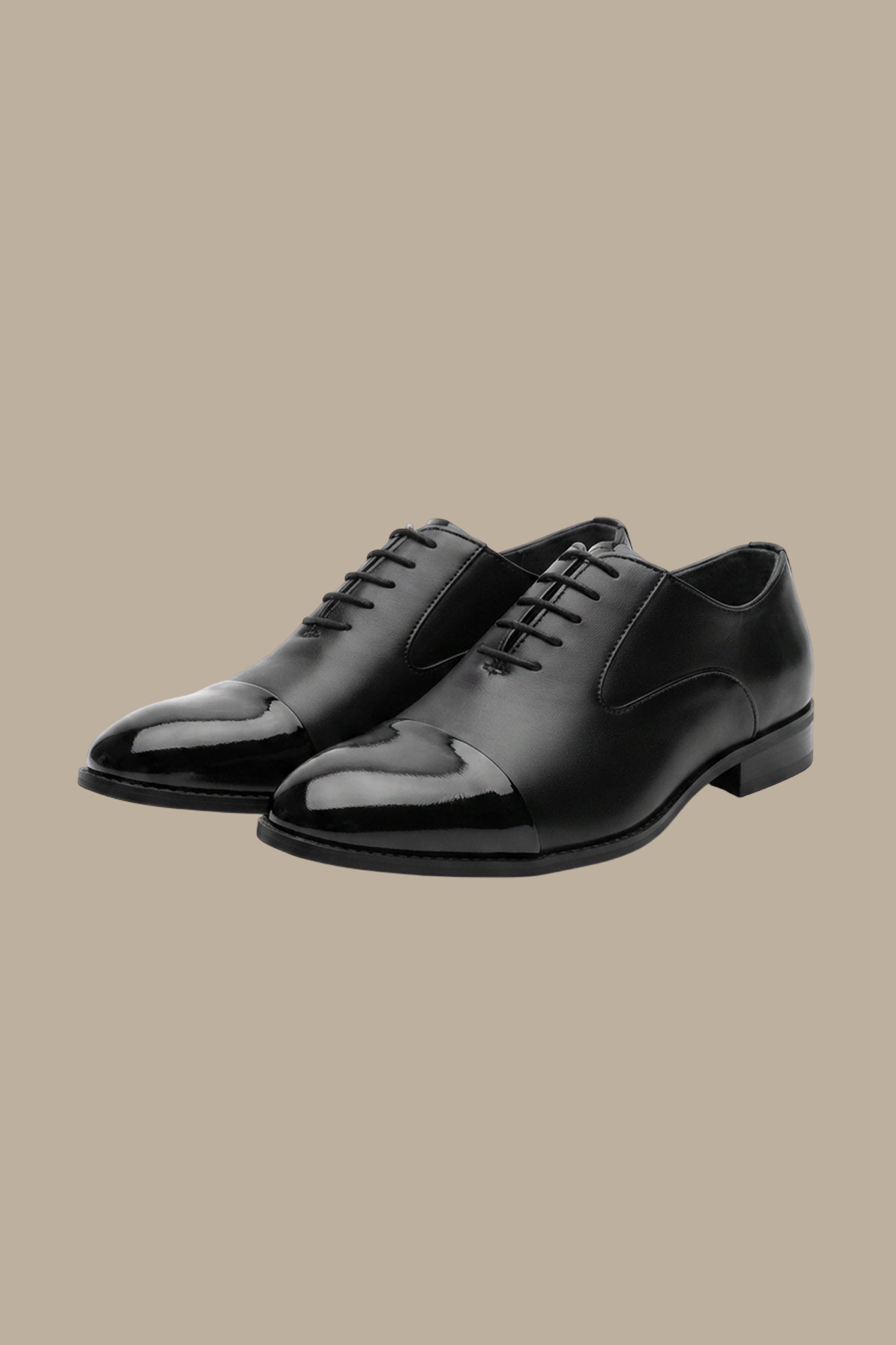 Classic Leather Wingtip Oxford Shoes