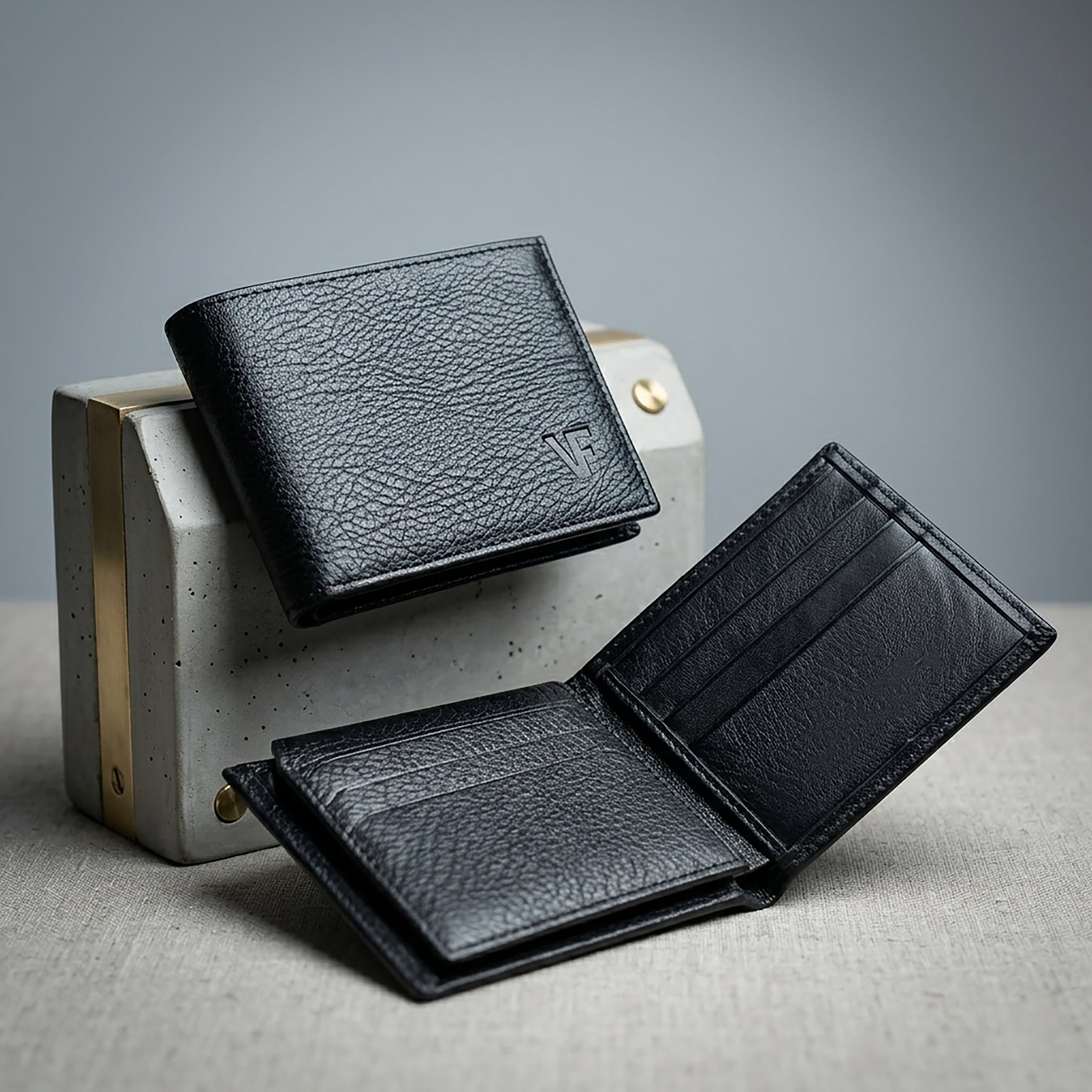 Obsidian Opulence: The Black Diamond Wallet – Exceptional Structure, Timeless Style