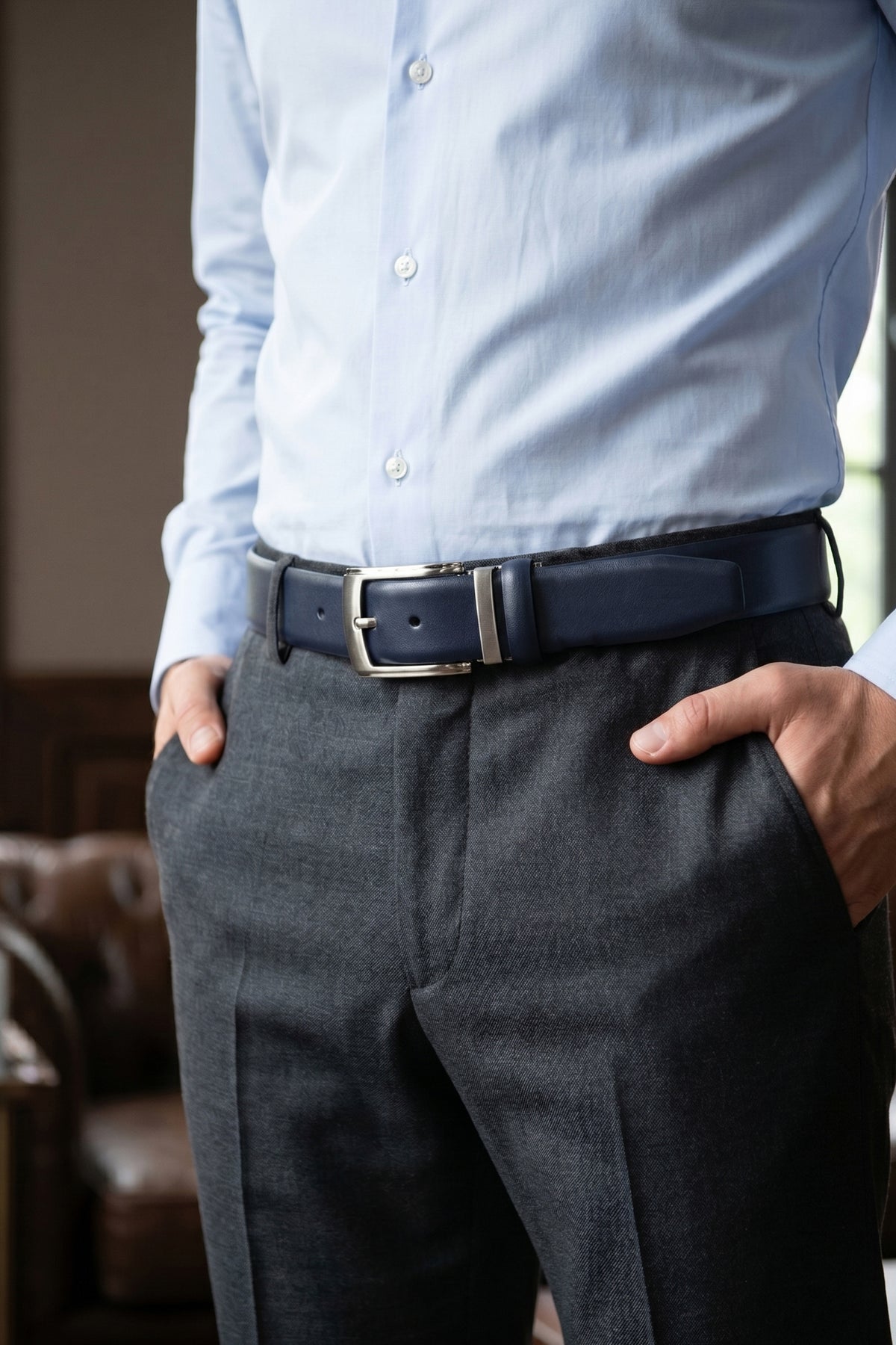 Navy Noir Reverso: Reversible Leather Belt in Elegant Black