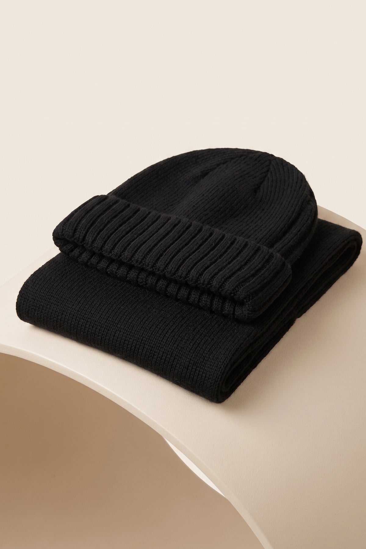 Black Ribbed Plain Beanie & Scarf Set