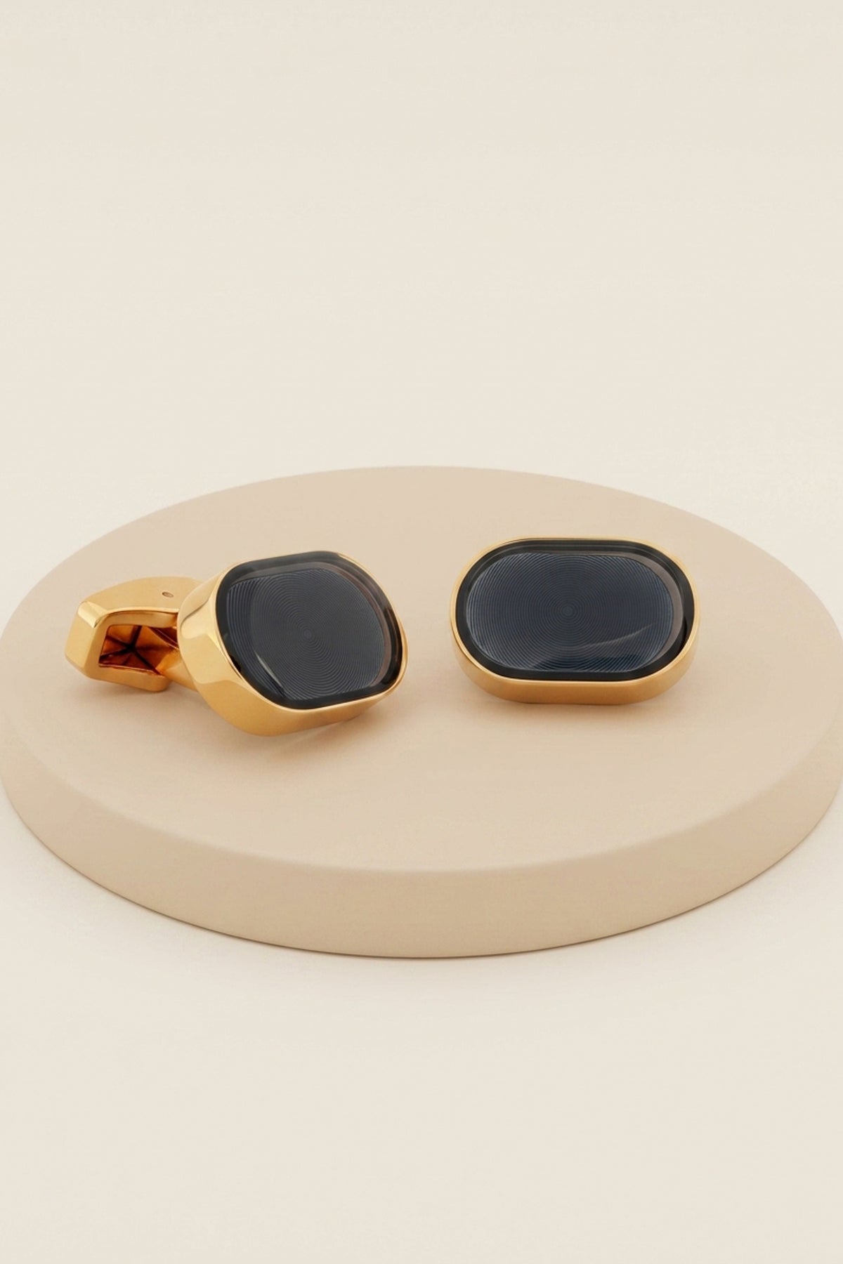 Blue Wide Oval Cufflinks in Gold