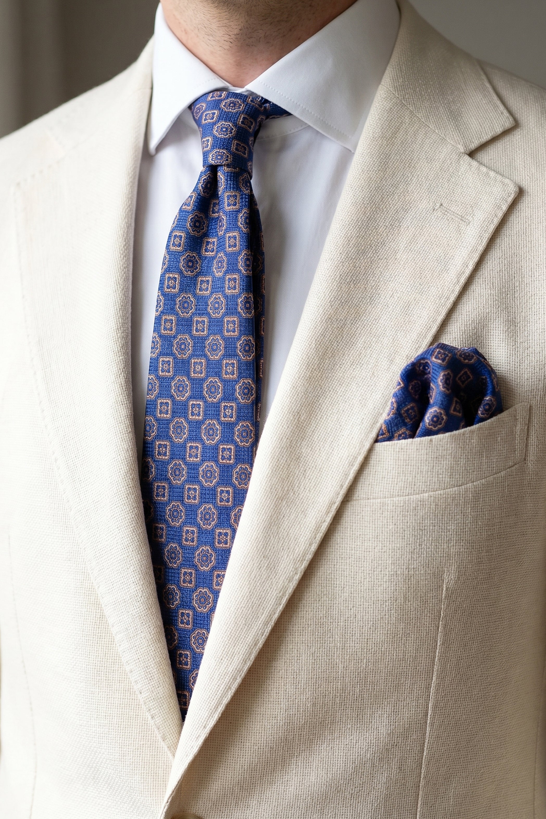 Navy Slim Tie with Beige Vintage Pattern – 2-Piece Set