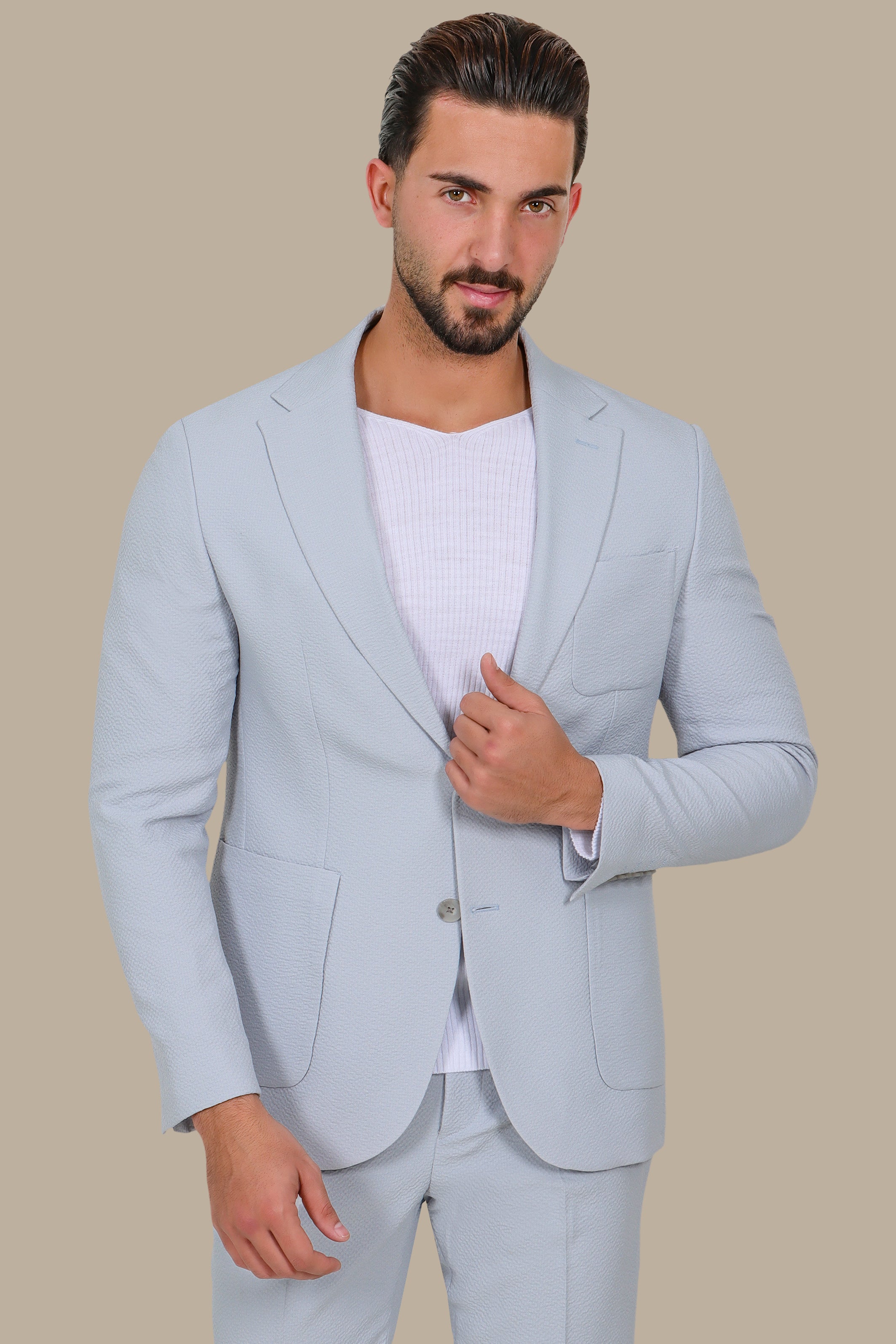 Light Grey Travel Suit with Notch Lapel – 2 Pieces