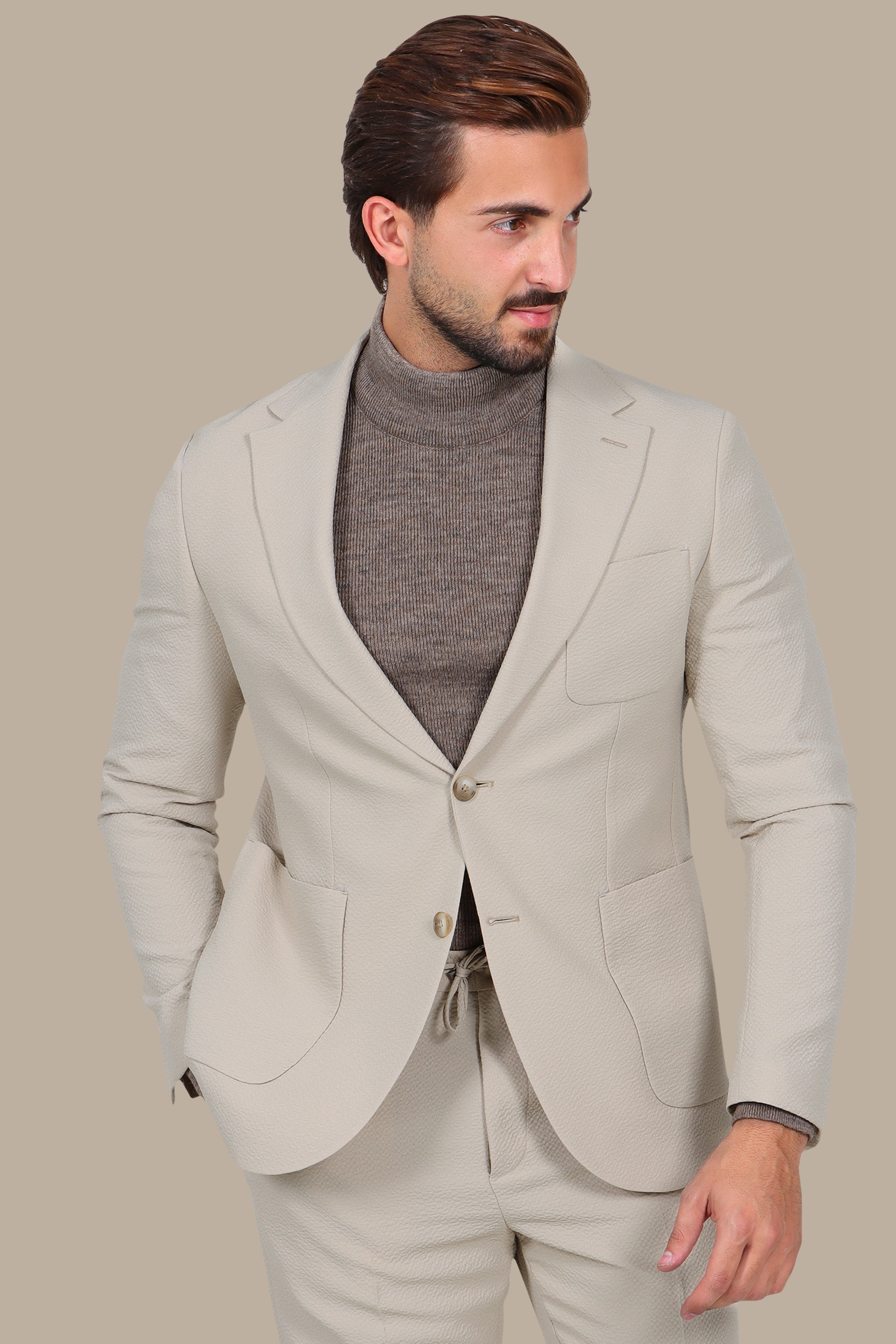 Beige Travel Suit with Notch Lapel – 2 Pieces