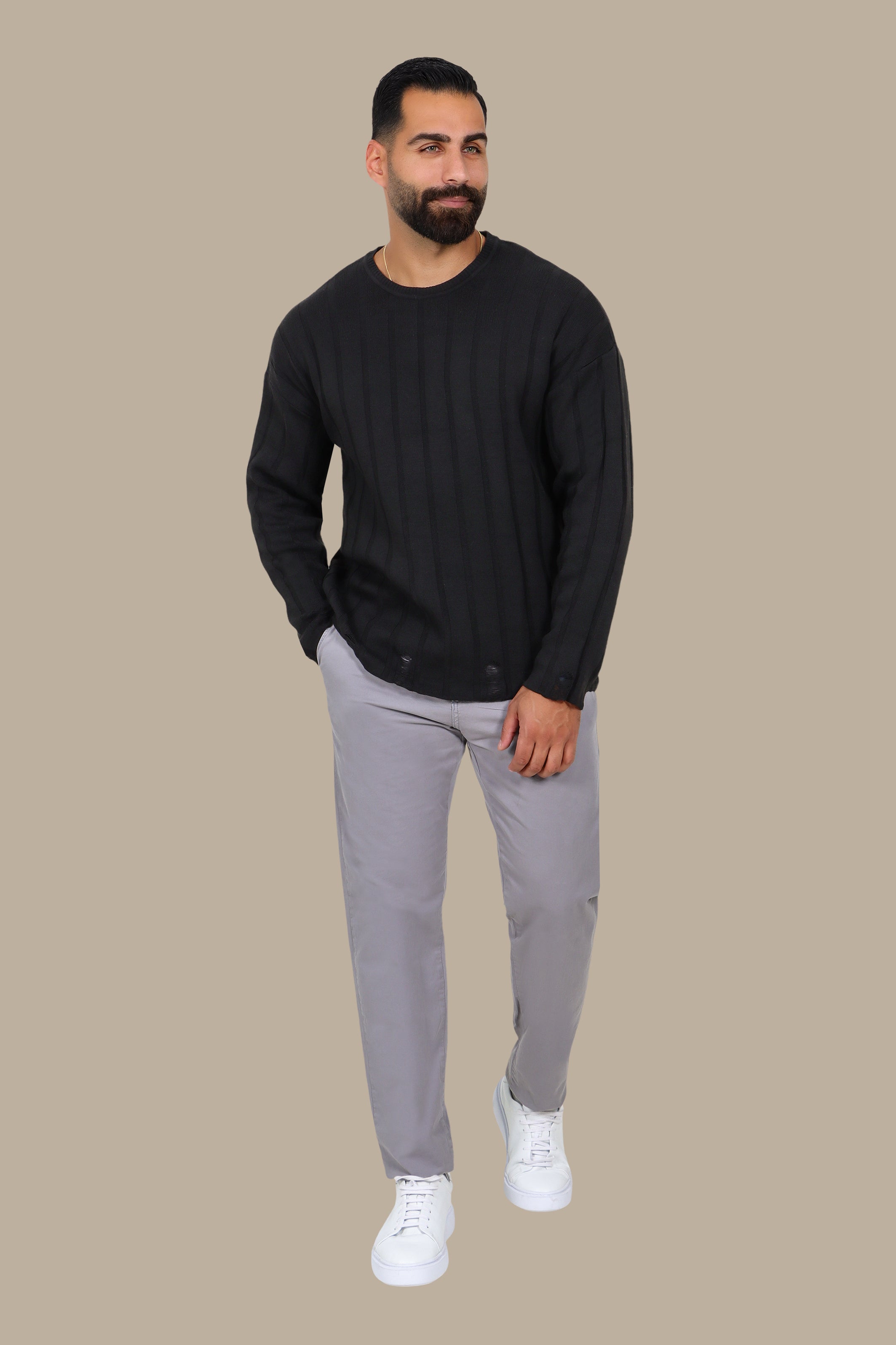 Round-Neck Wide Ribbed Destroyed Sweater in Black