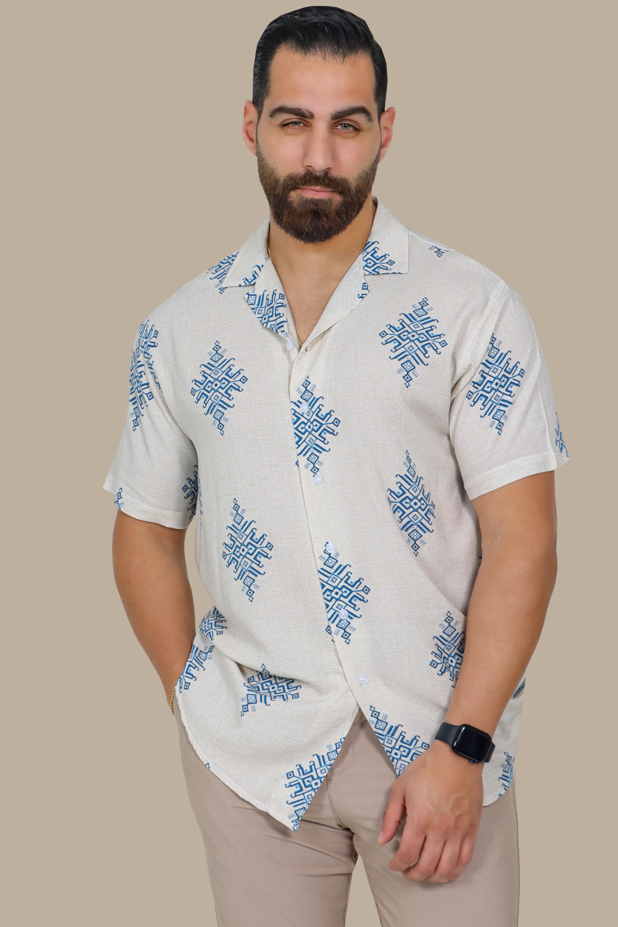 Hawaii Breeze: Short-Sleeve Geometric Print Shirt in Off-White