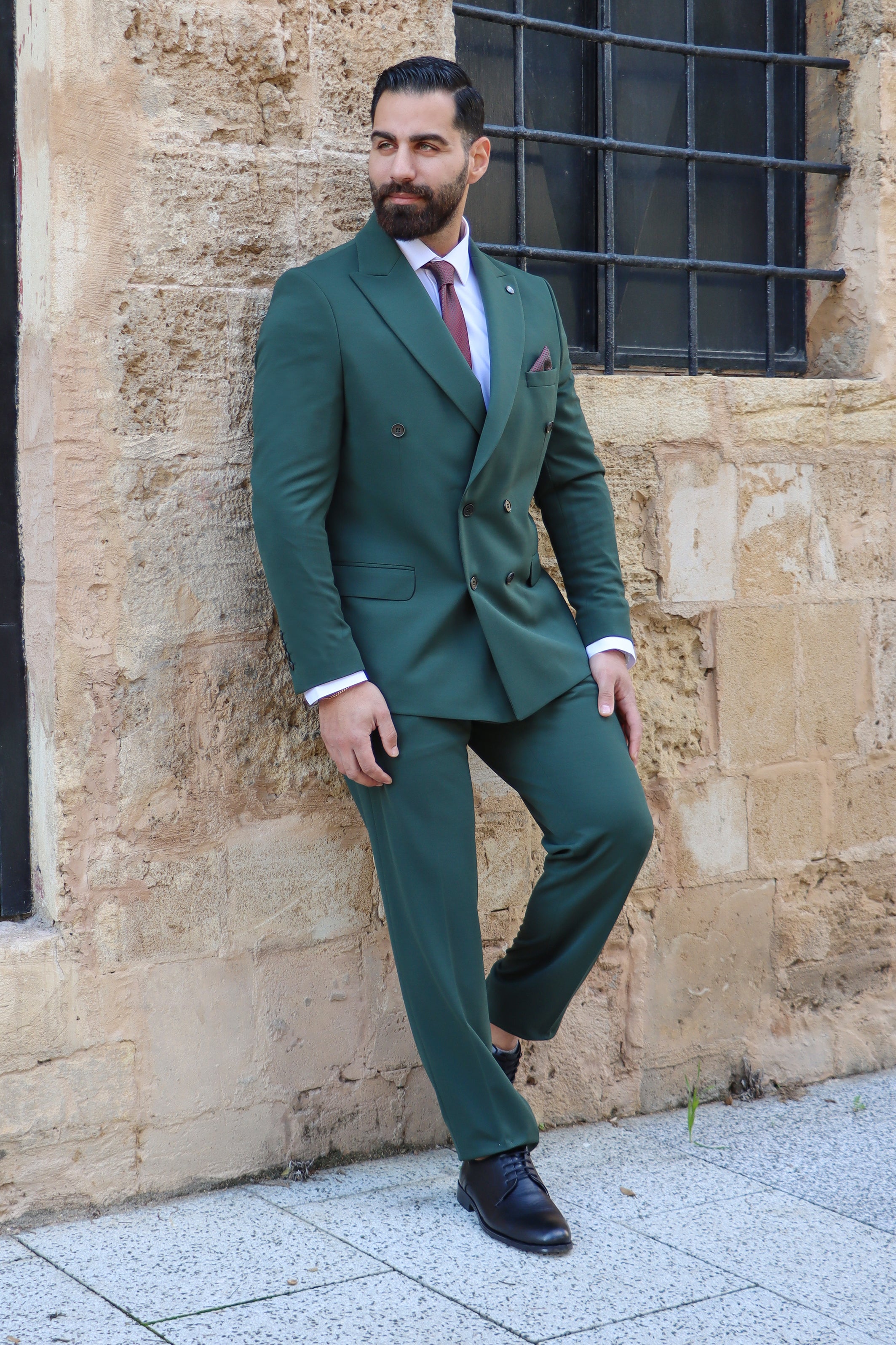 Green Double-Breasted Suit with Diamond Pattern