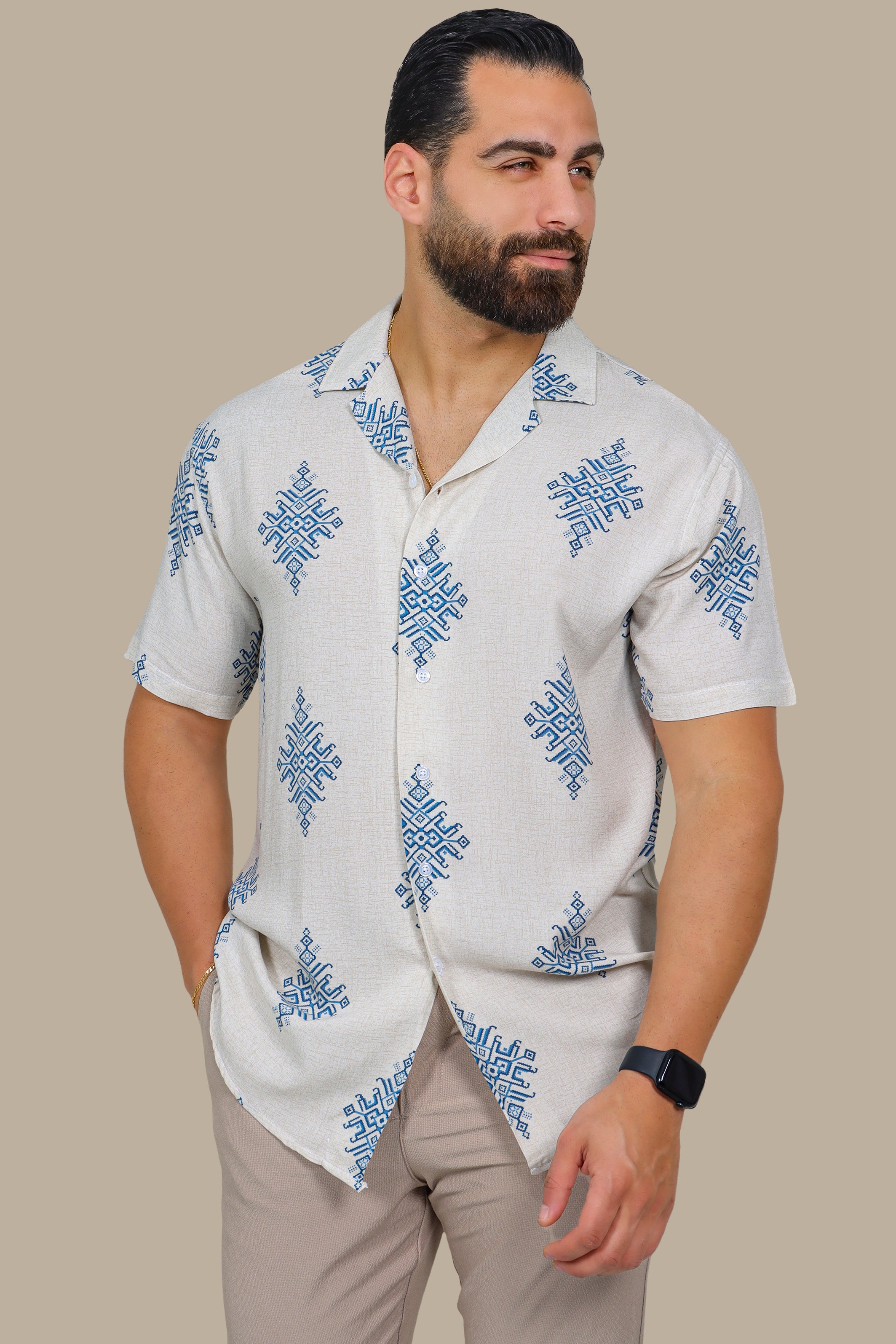 Hawaii Breeze: Short-Sleeve Geometric Print Shirt in Off-White