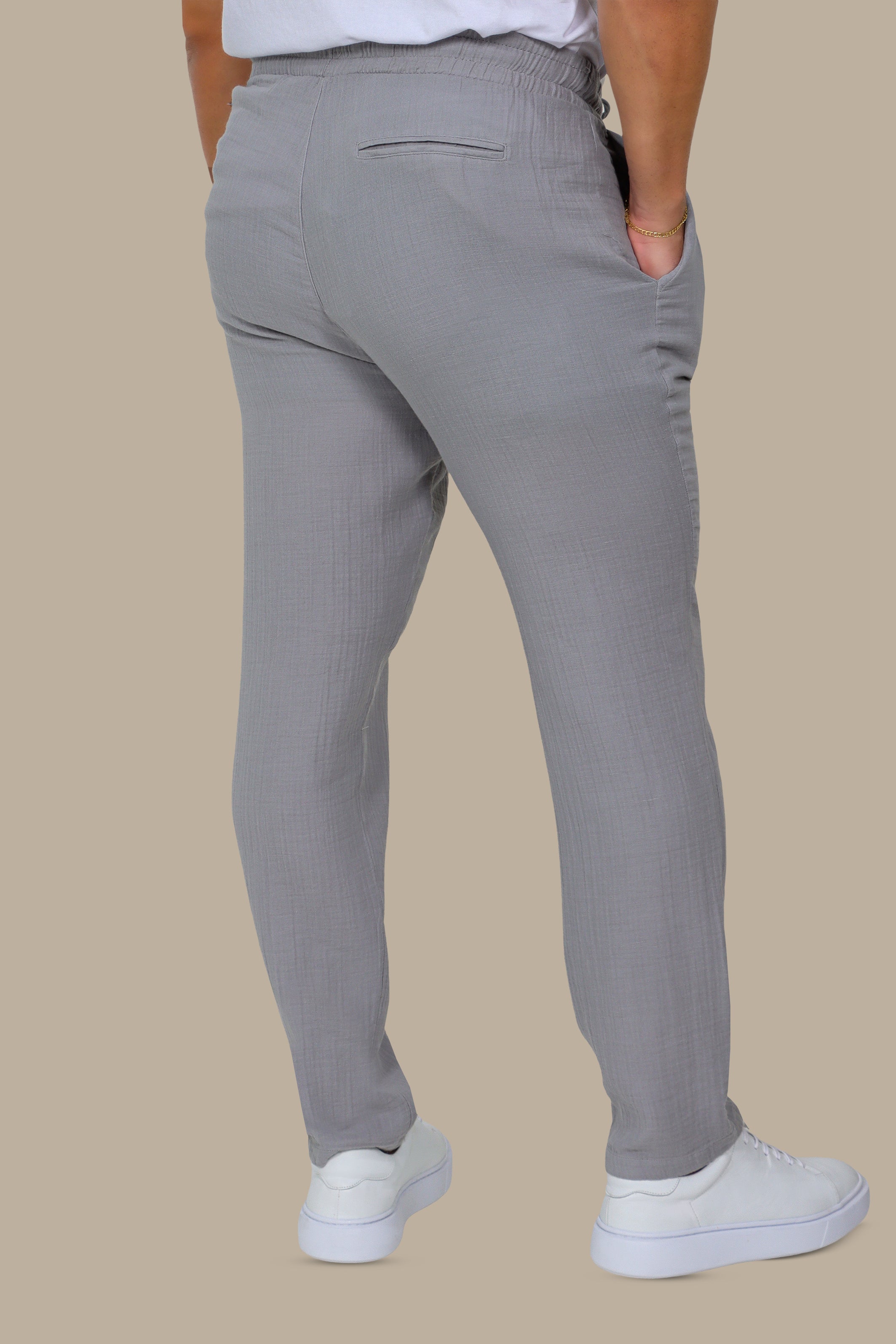 Sophisticated Fit: Slim-Fit Linen Pants in Light Grey