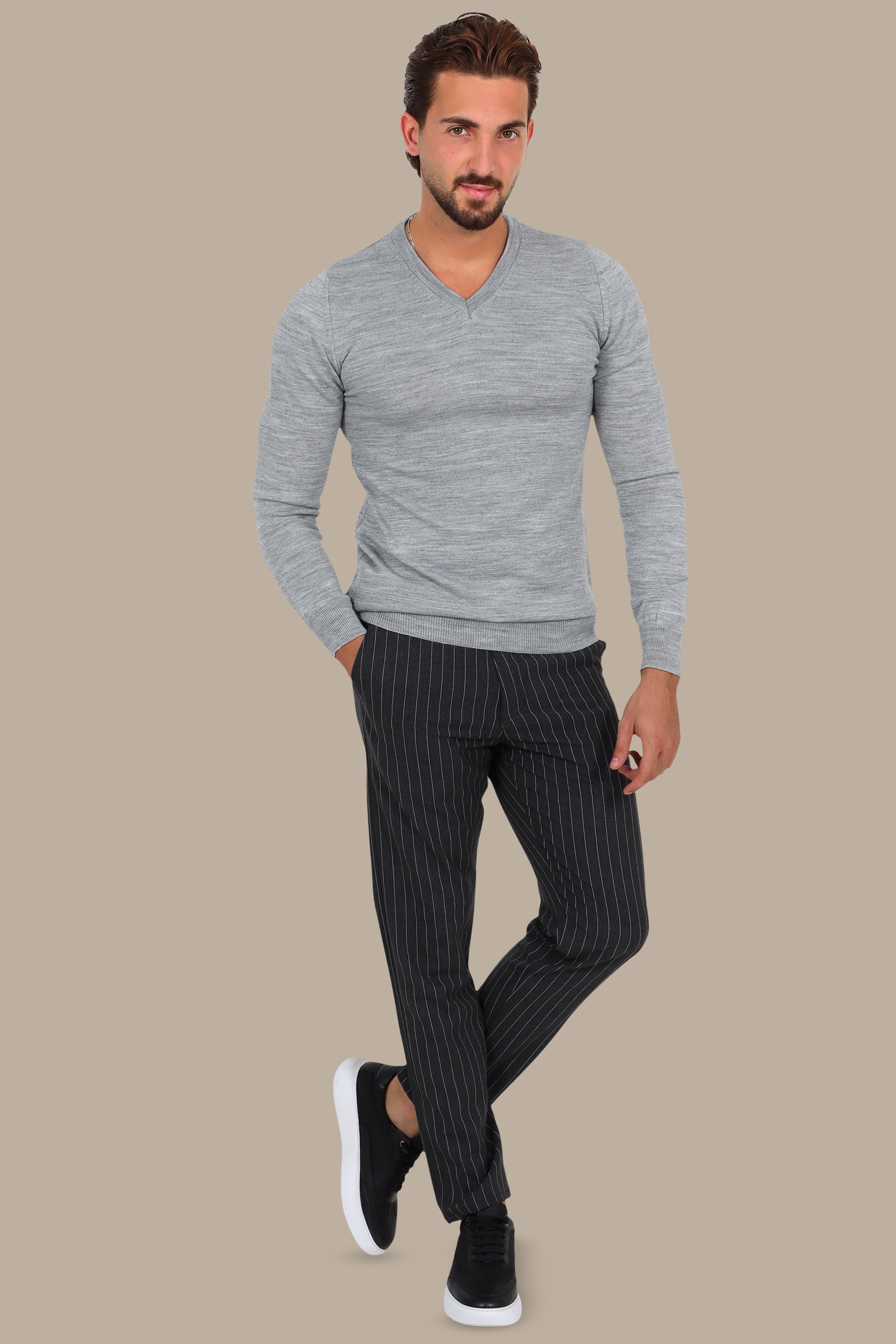 V-Neck Basic Sweater in Light Grey
