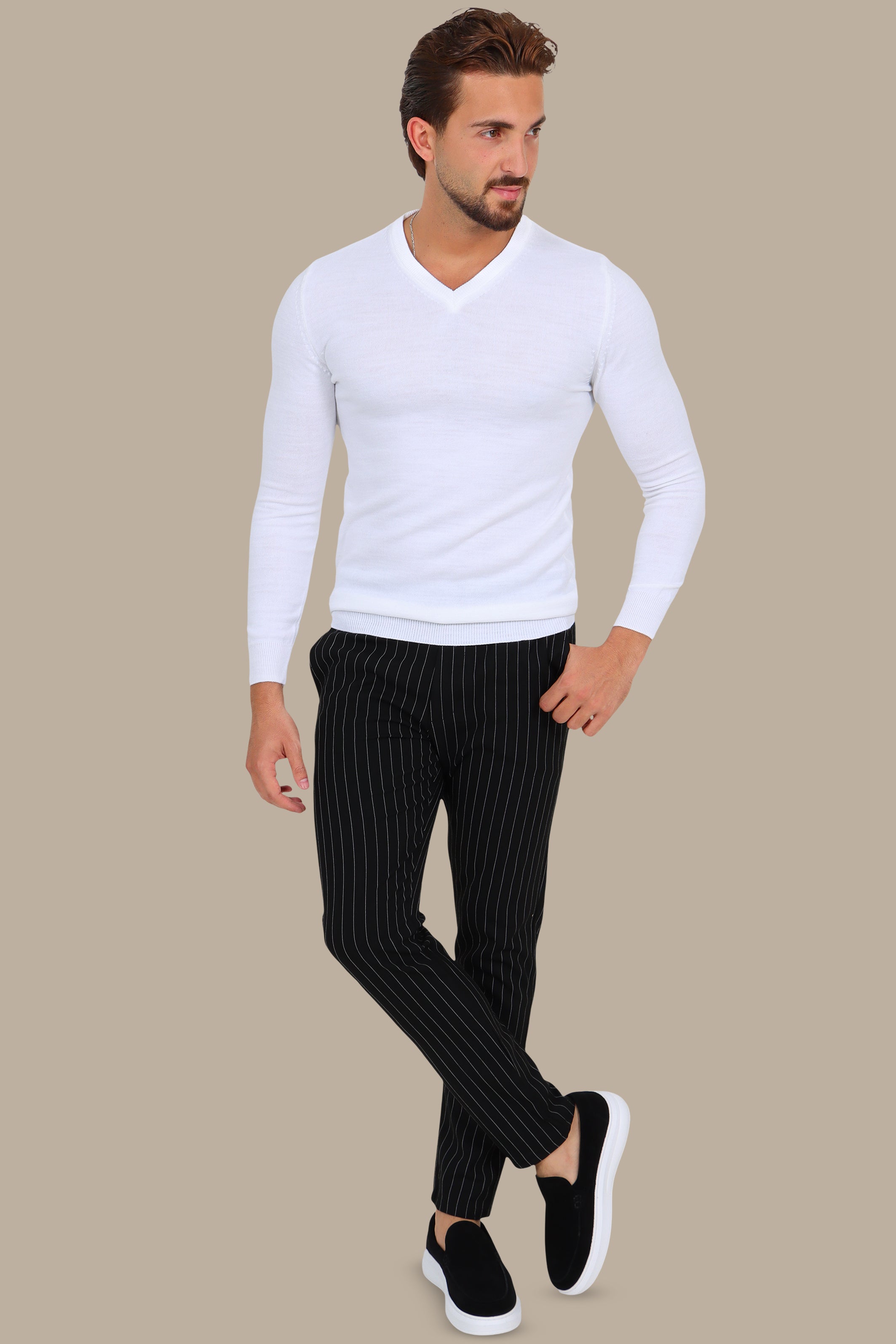 V-Neck Sweater Basic White