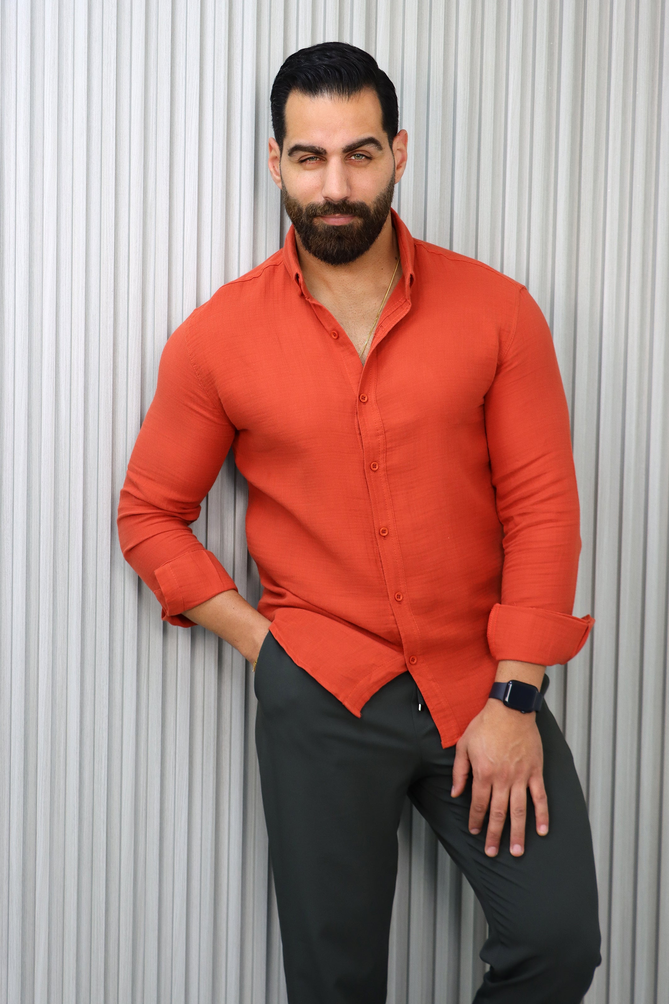 Timeless Ease: Long-Sleeve Linen Button-Down Shirt in Brick