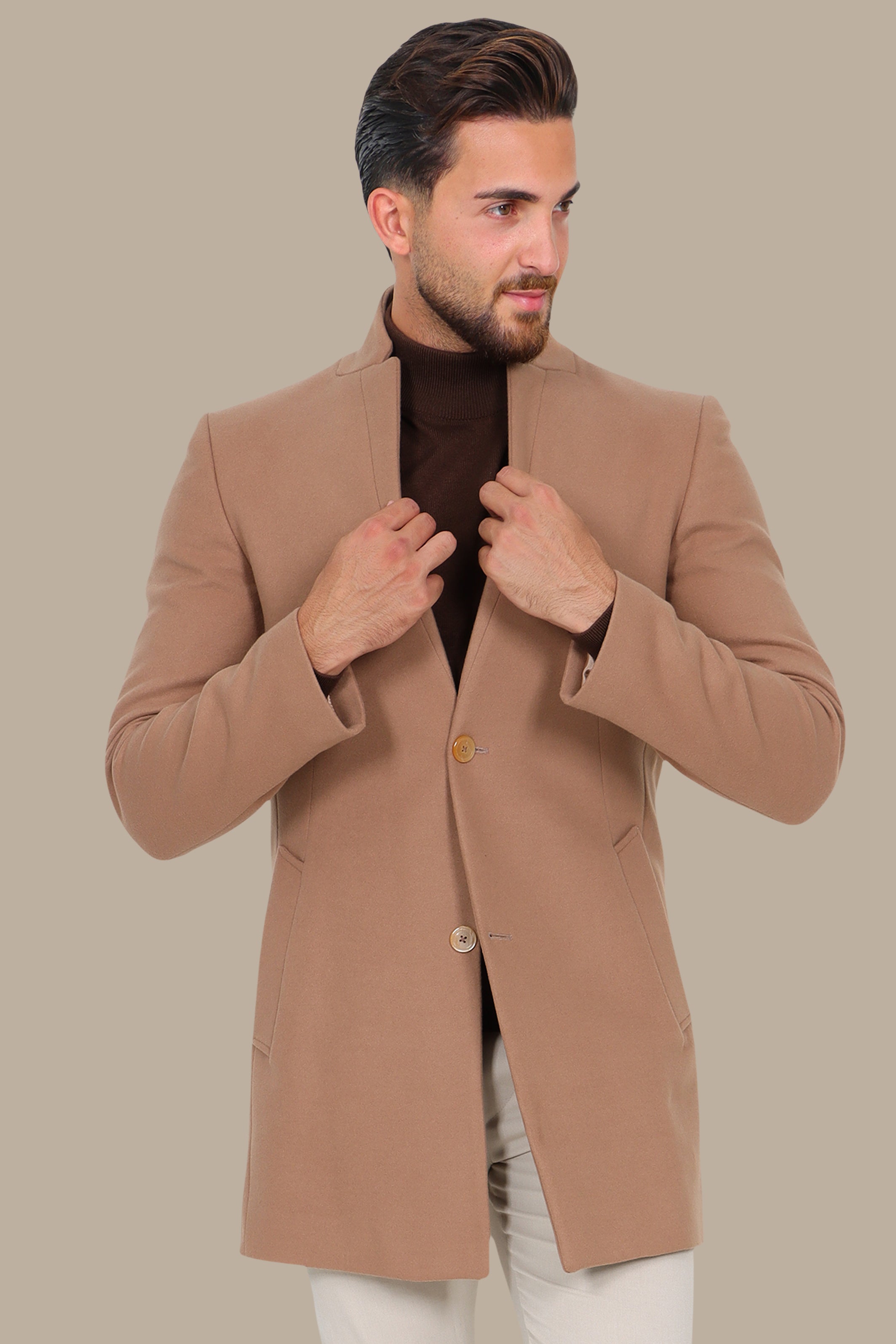 Timeless Beige Chic: The Classic Coat Col Mao in Neutral Elegance