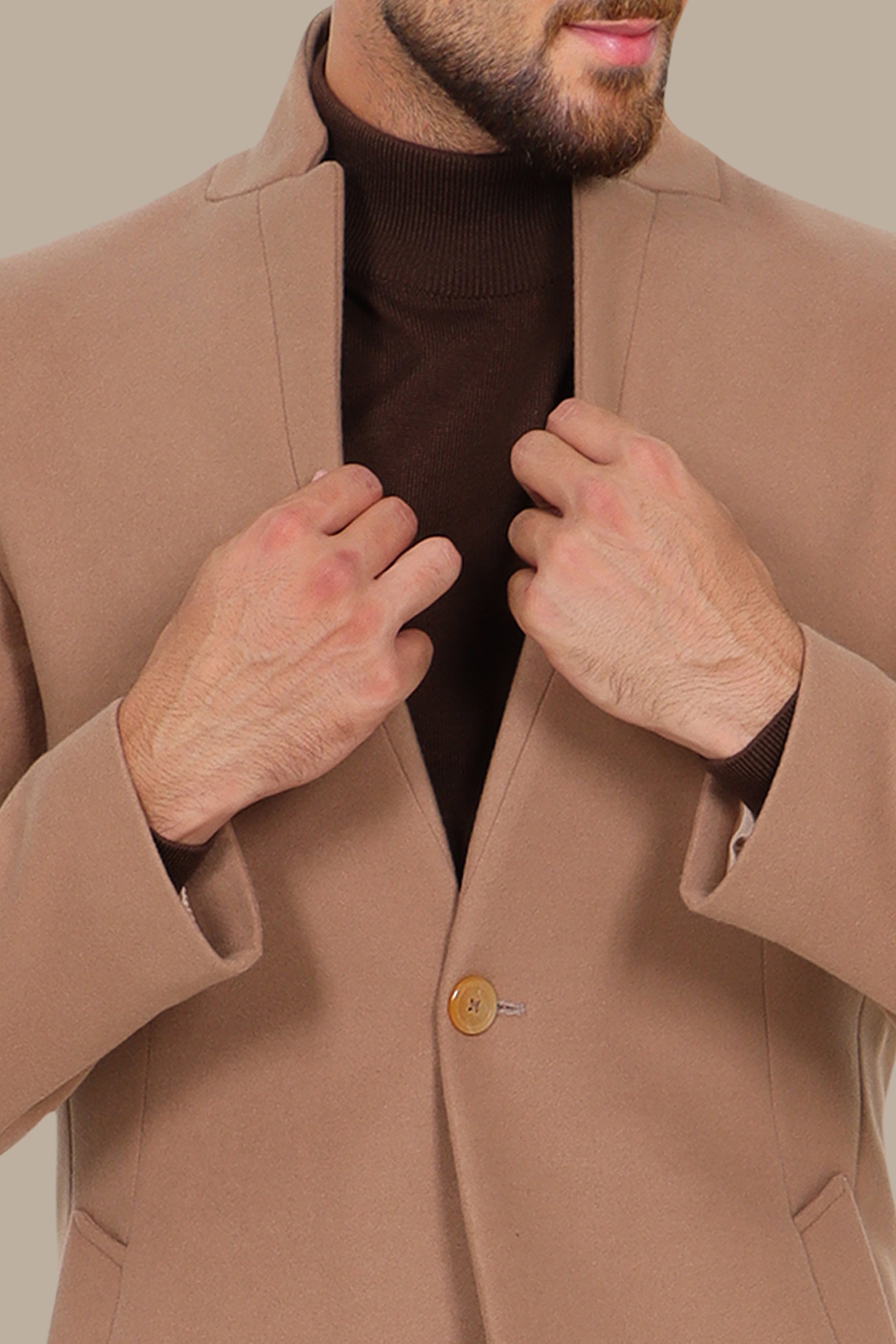 Timeless Beige Chic: The Classic Coat Col Mao in Neutral Elegance