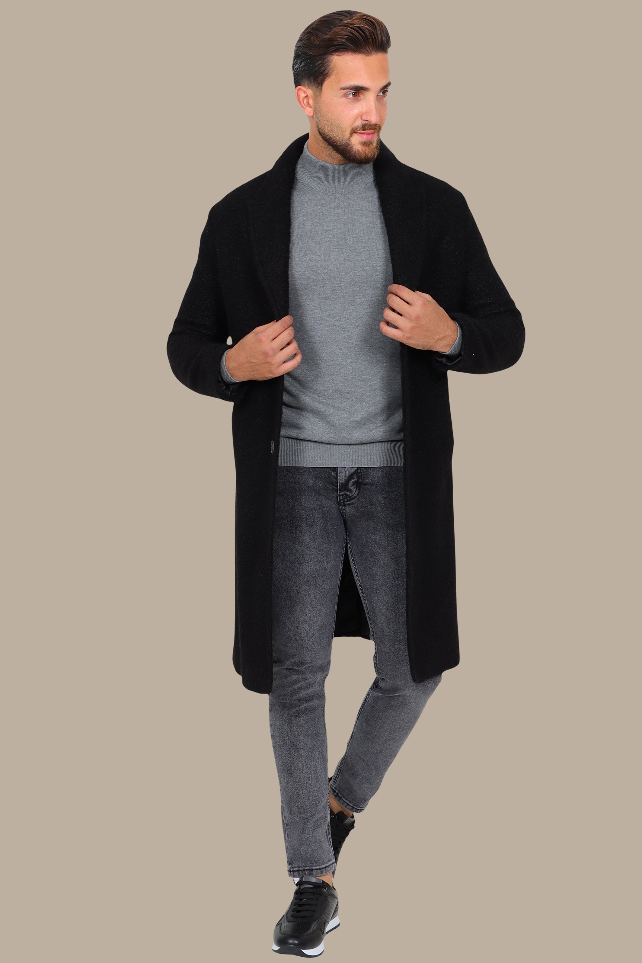 Black Oversized Wool Coat – Classic & Cozy