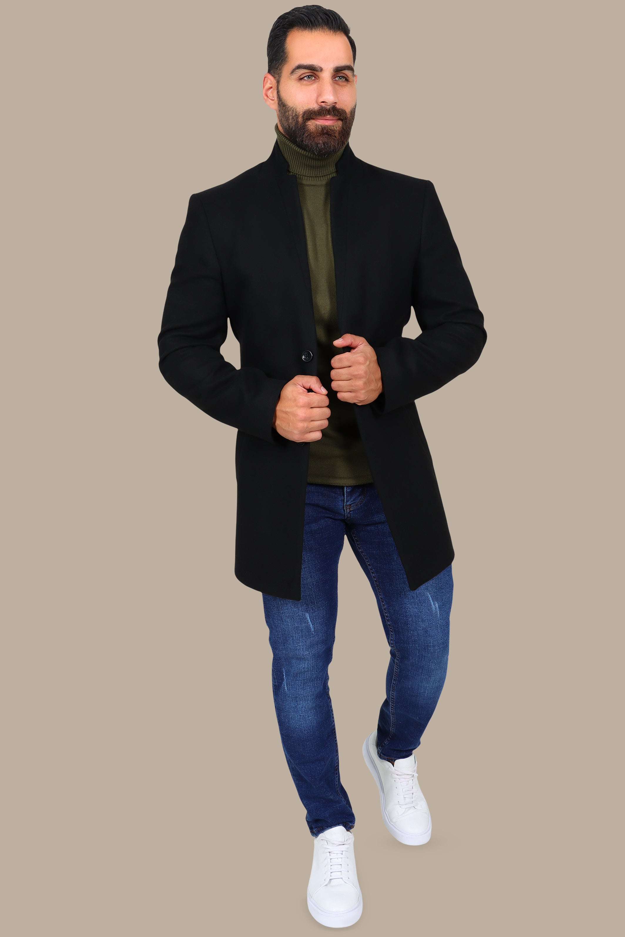 Black Elegance: The Classic Coat Col Mao in Basic Black