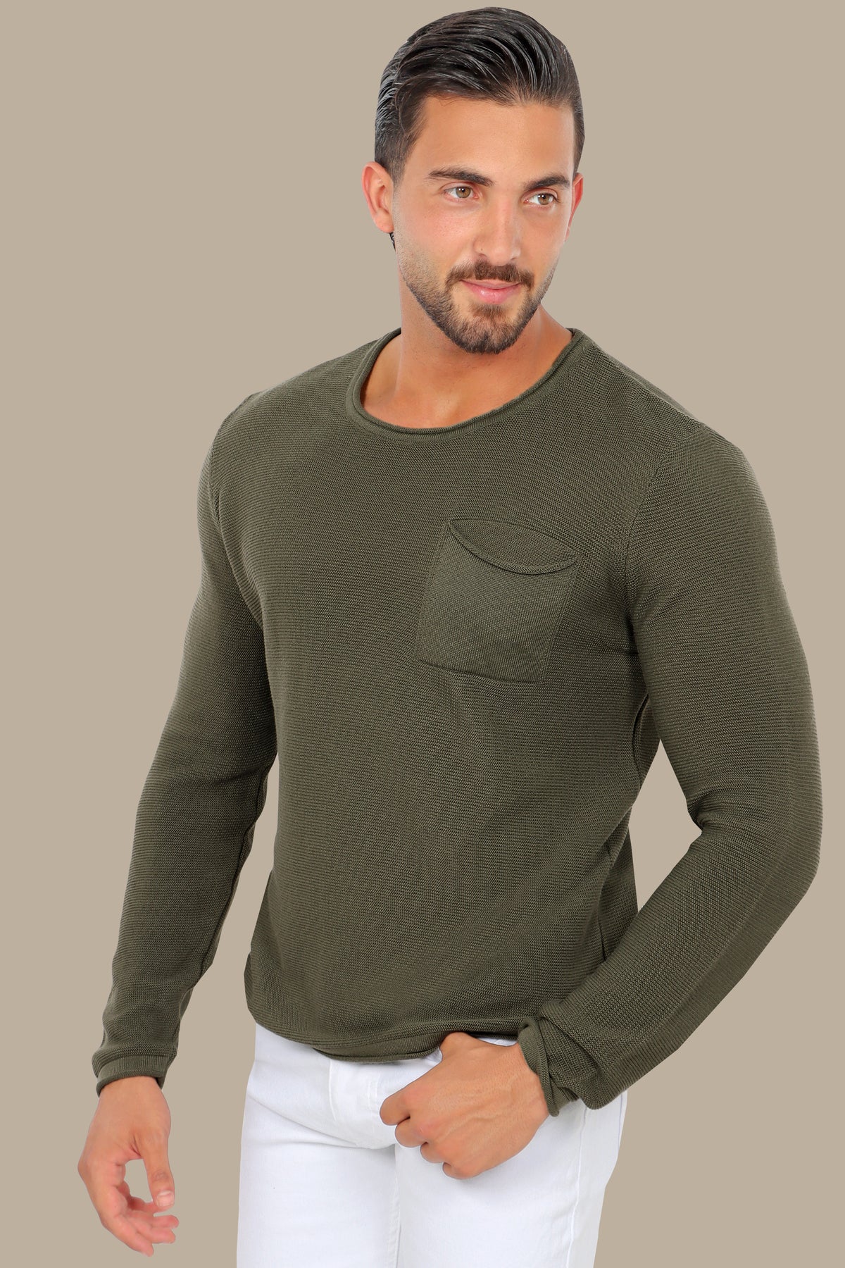 Comfort: Cozy Up in Style with our Ribbed Sweater Featuring Chic Pockets
