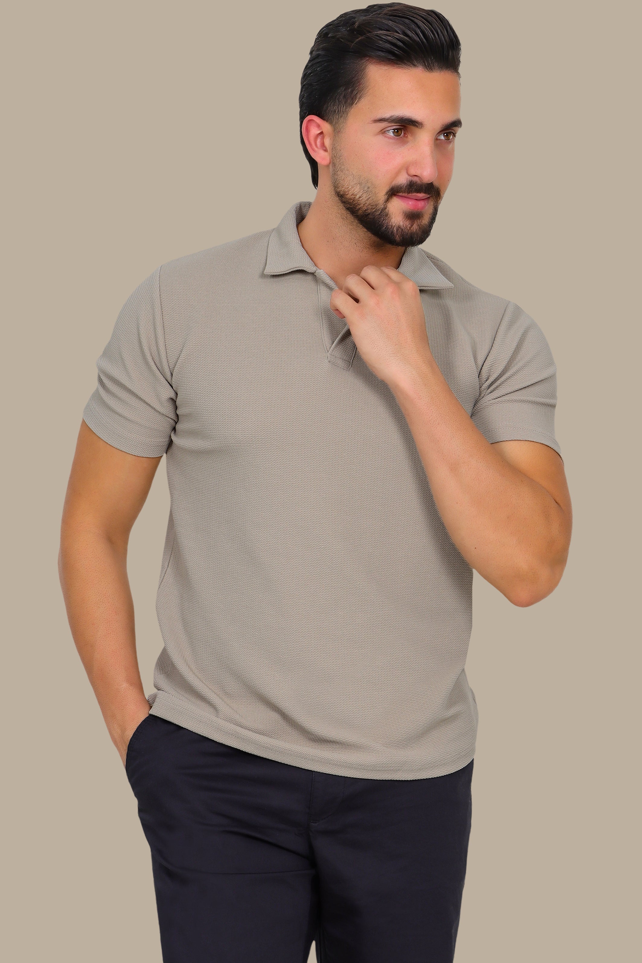 Polo Structure V-Neck in Beige
