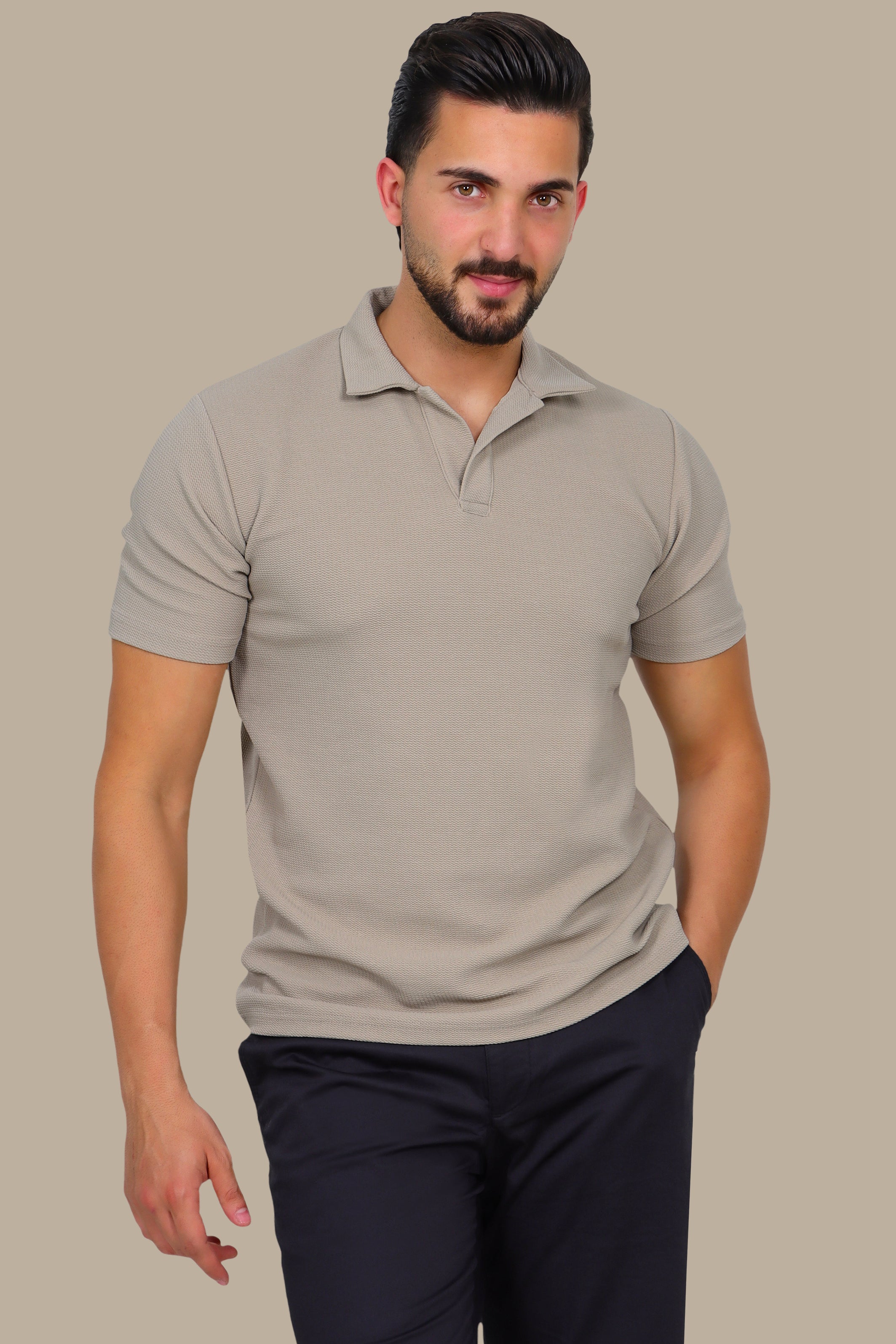 Polo Structure V-Neck in Beige