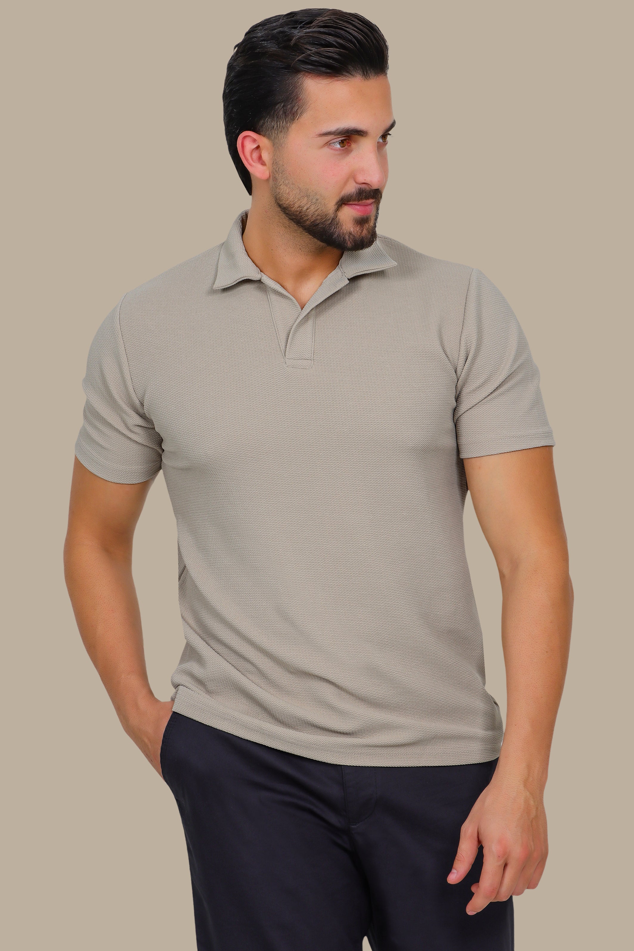 Polo Structure V-Neck in Beige