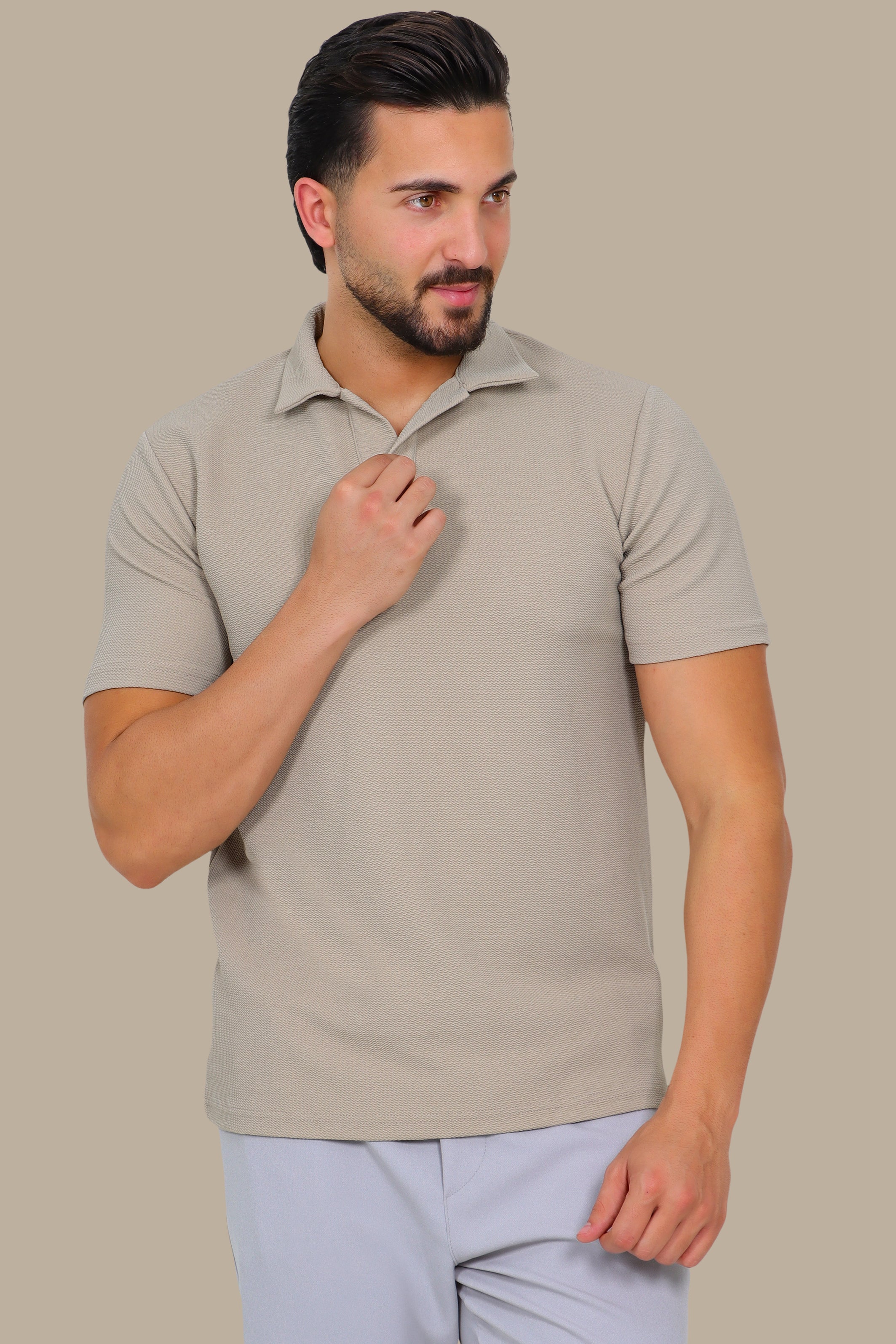 Polo Structure V-Neck in Beige