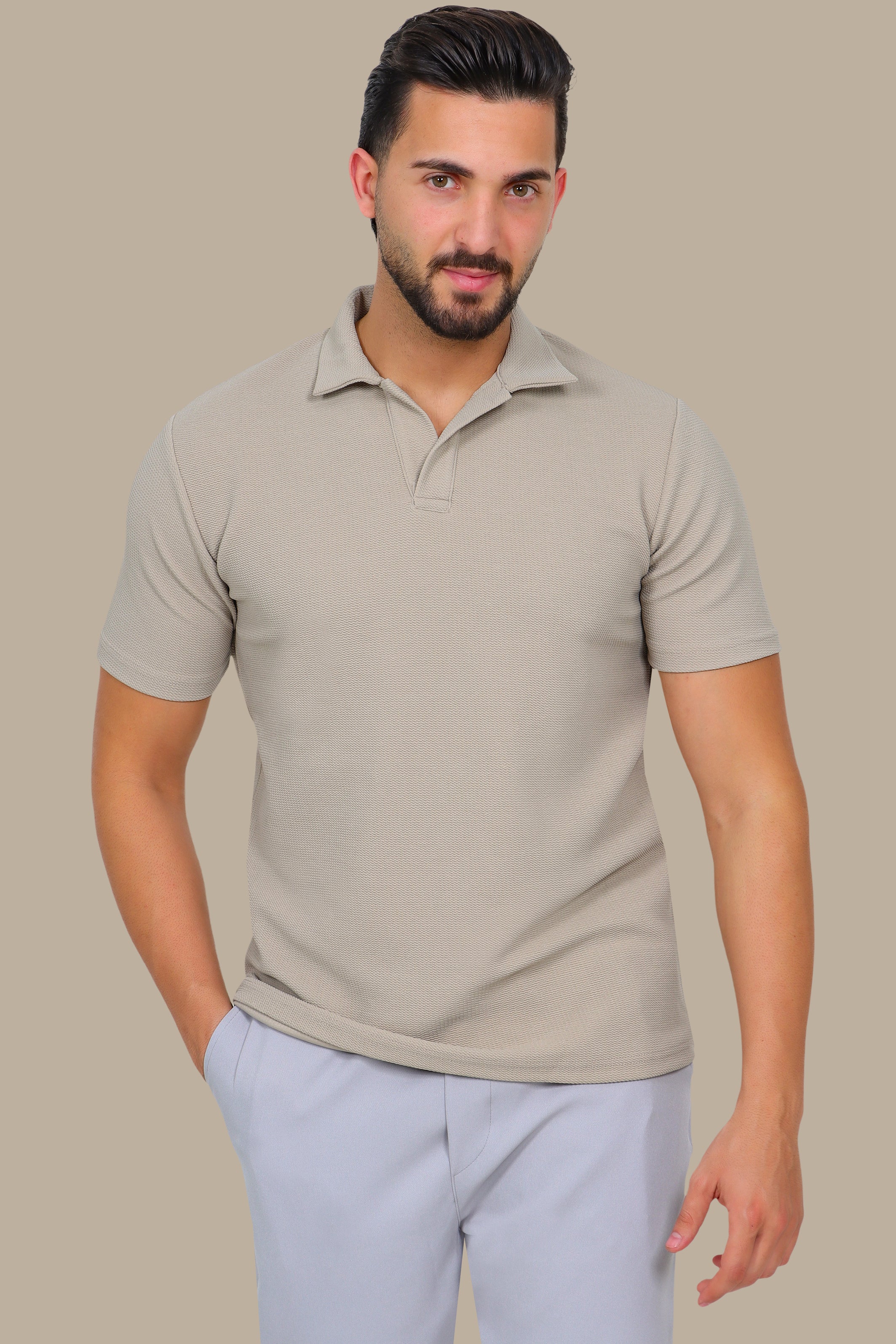 Polo Structure V-Neck in Beige