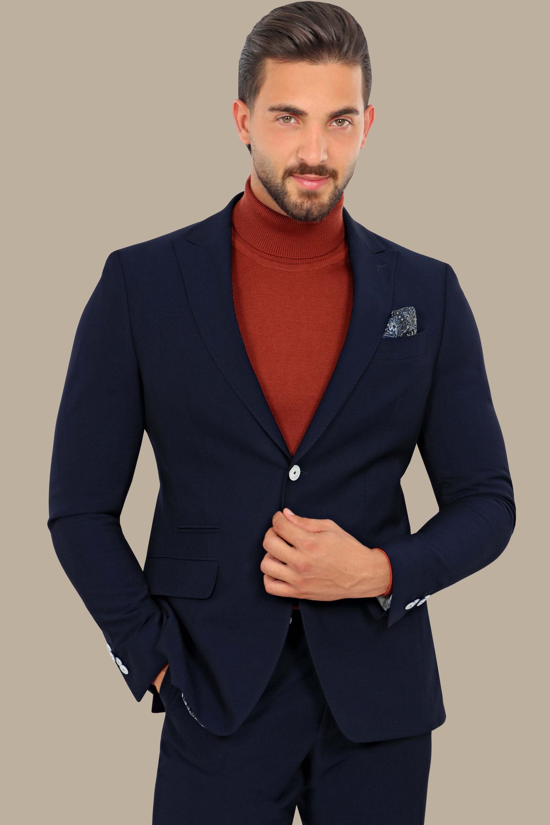 Peak of Sophistication: Dark Blue Basic Peak Lapel Suit