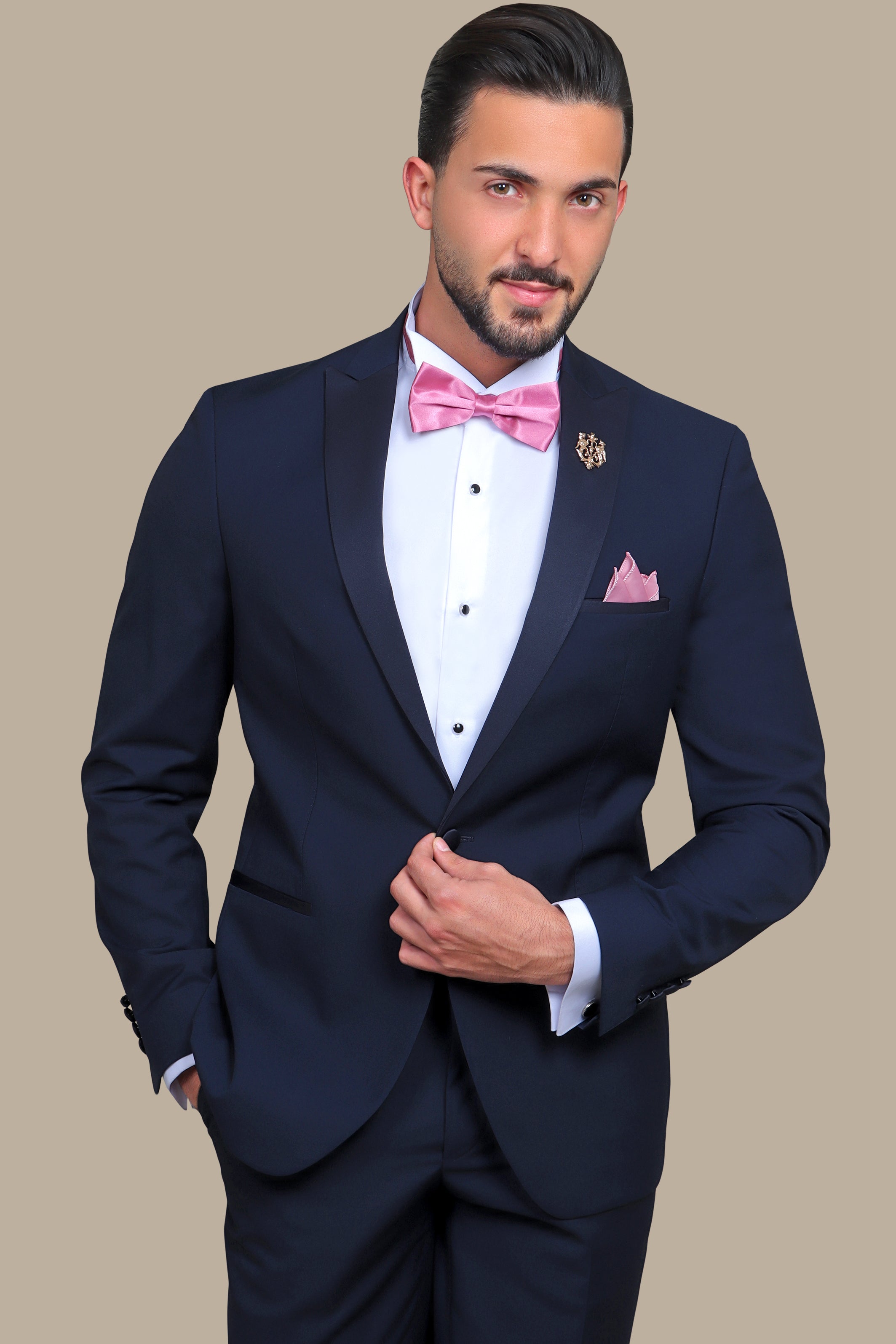 Navy Majesty: Exquisite Peak Lapel Tuxedo for Timeless Elegance