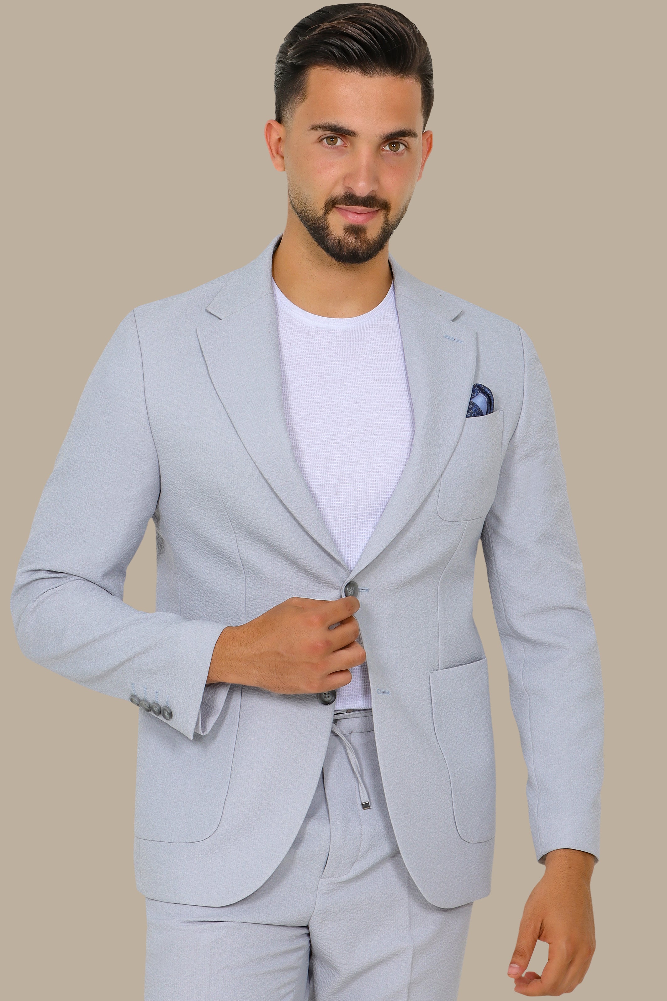 Light Grey Travel Suit with Notch Lapel – 2 Pieces