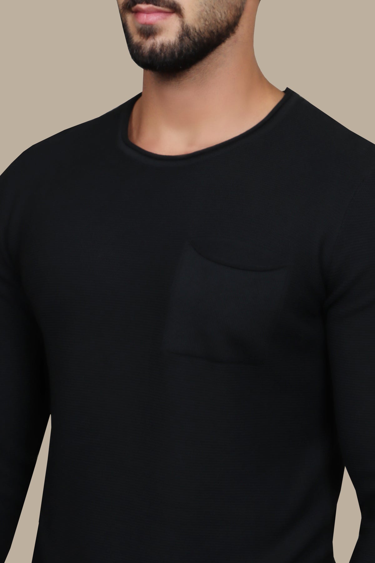 Comfort: Cozy Up in Style with our Ribbed Sweater Featuring Chic Pockets