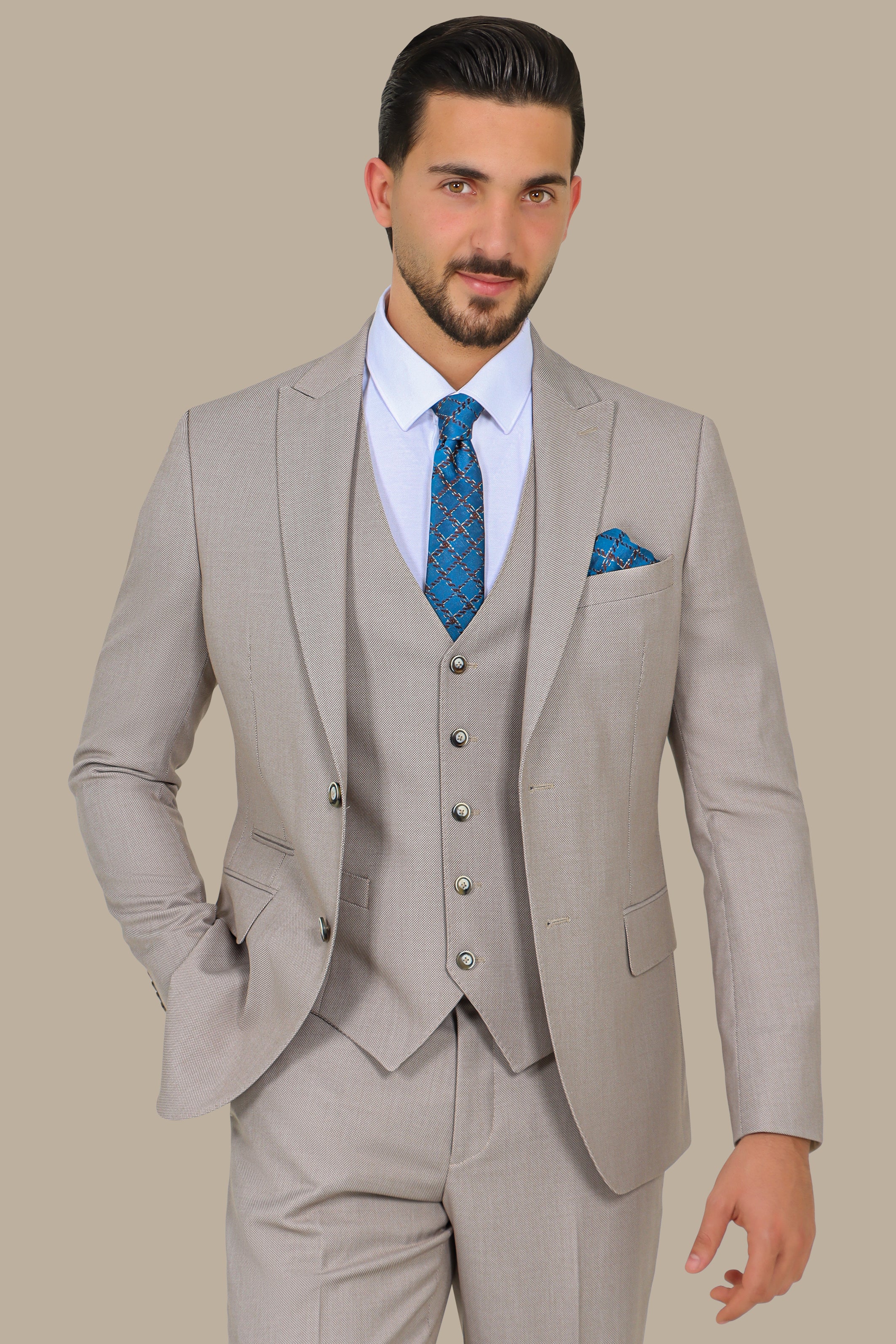 Suit Piquet Peak Lapel 3-Piece Beige