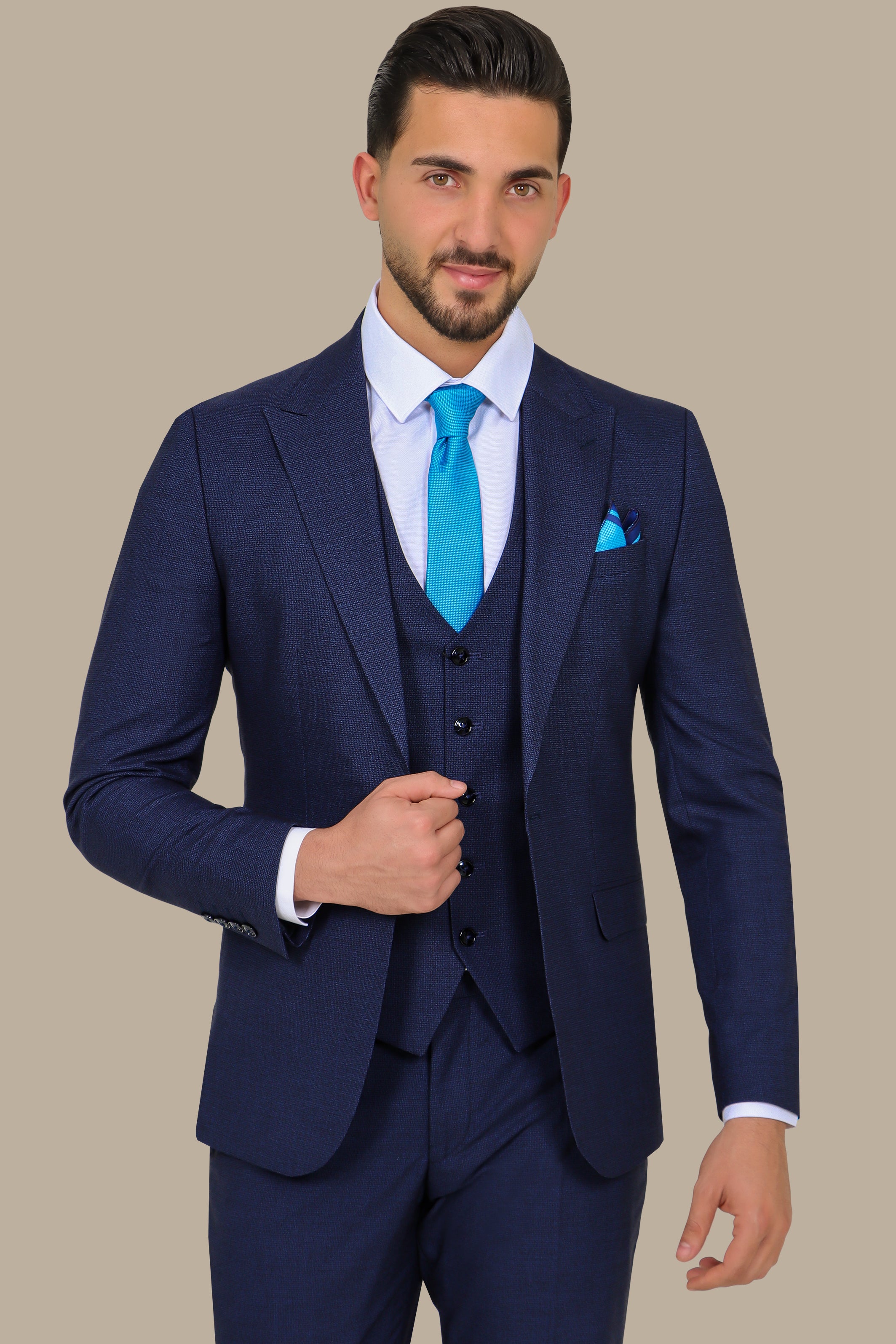 Sharp Checks: 3-Piece Navy Suit with Peak Lapel